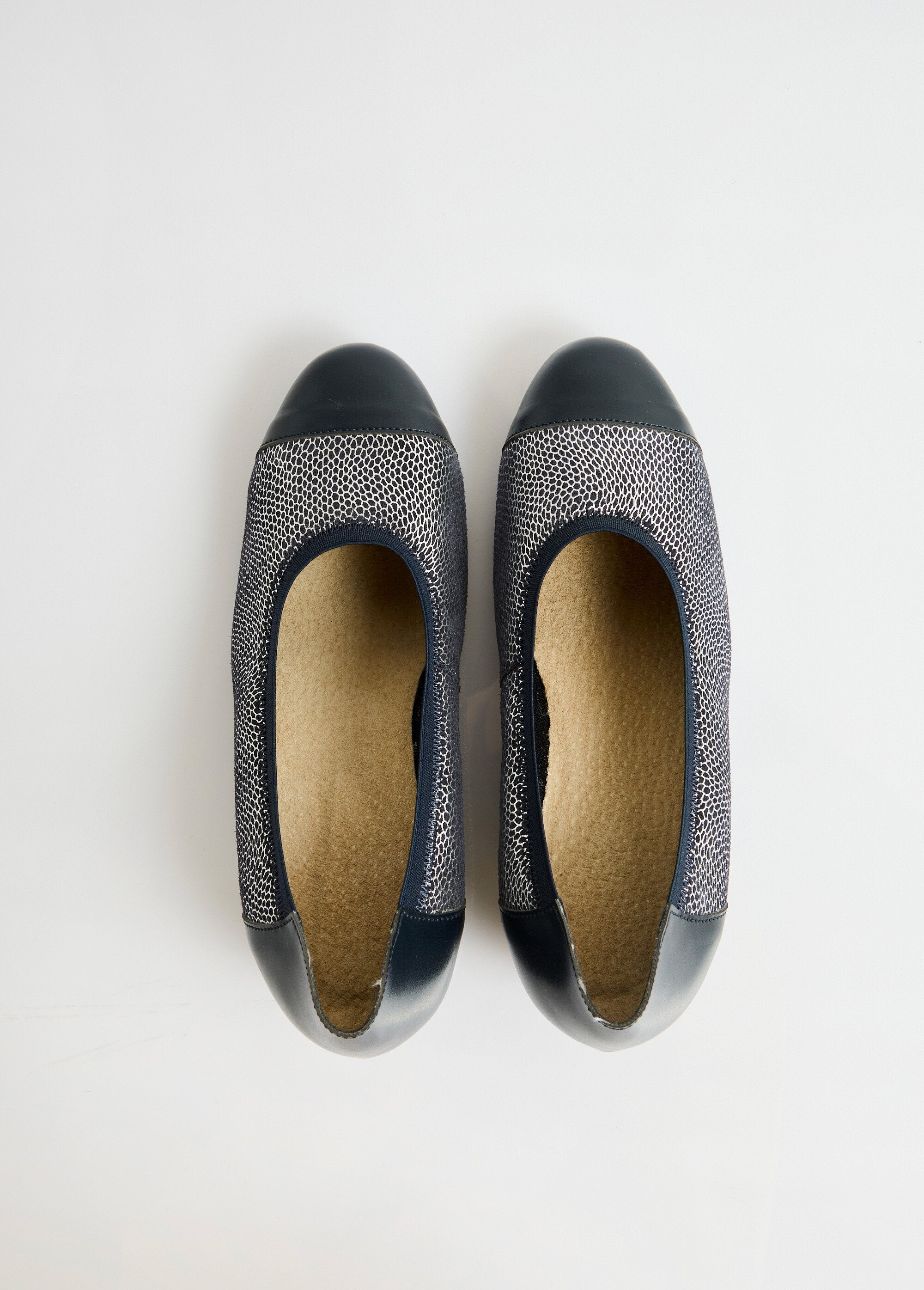 Bailarinas_cuña_bimaterial_confort_ancho_piel_Marina_OV1_slim