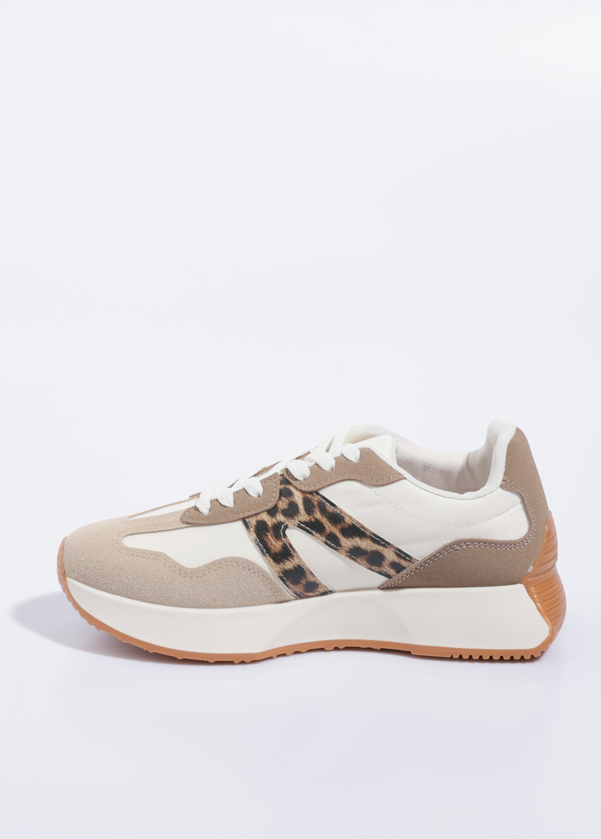 Zapatillas_deportivas_con_cuña_para_correr_Leopardo_GA1_slim