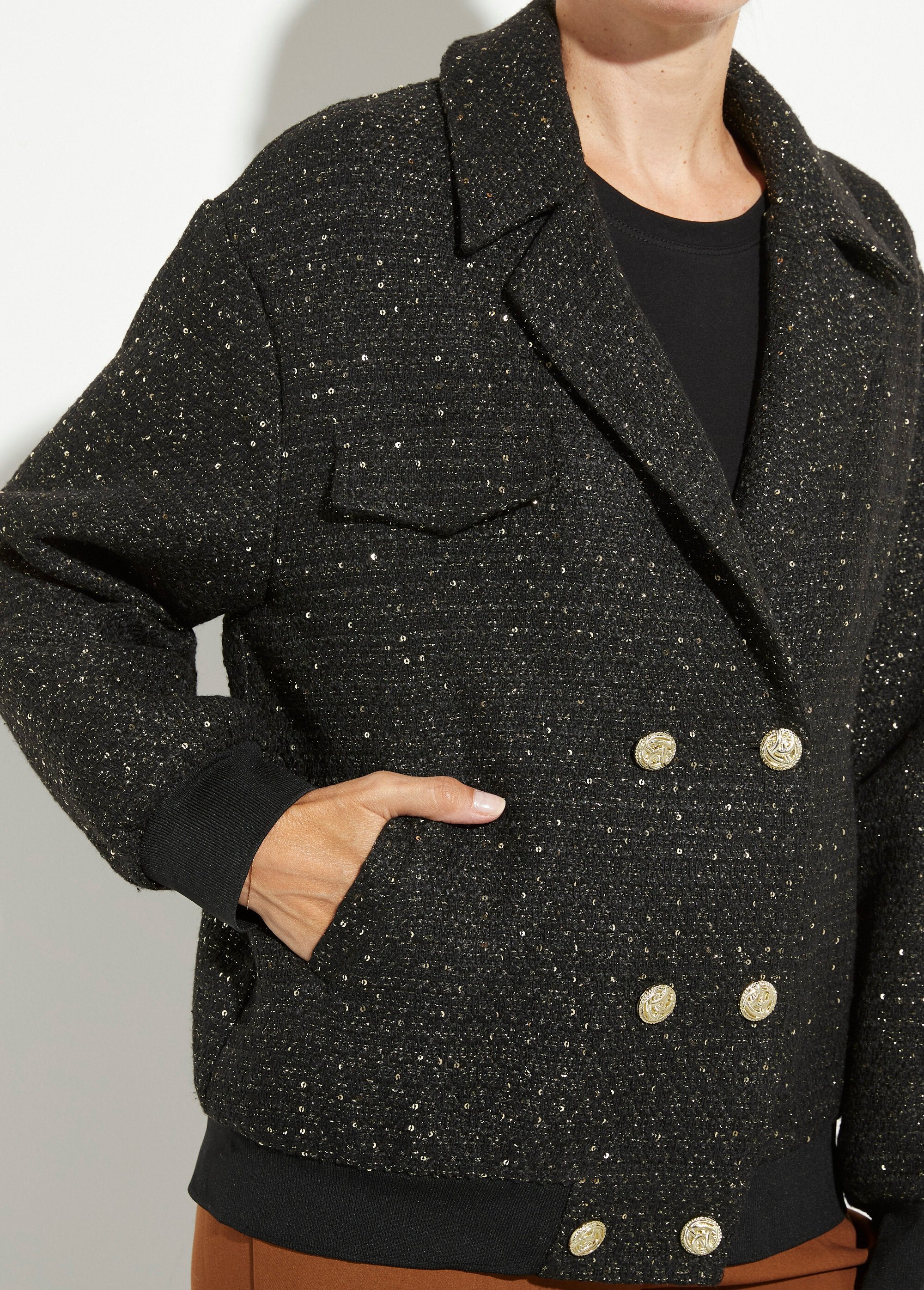 Chaqueta_de_tweed_con_detalles_de_costuras_Negro_DE2_slim