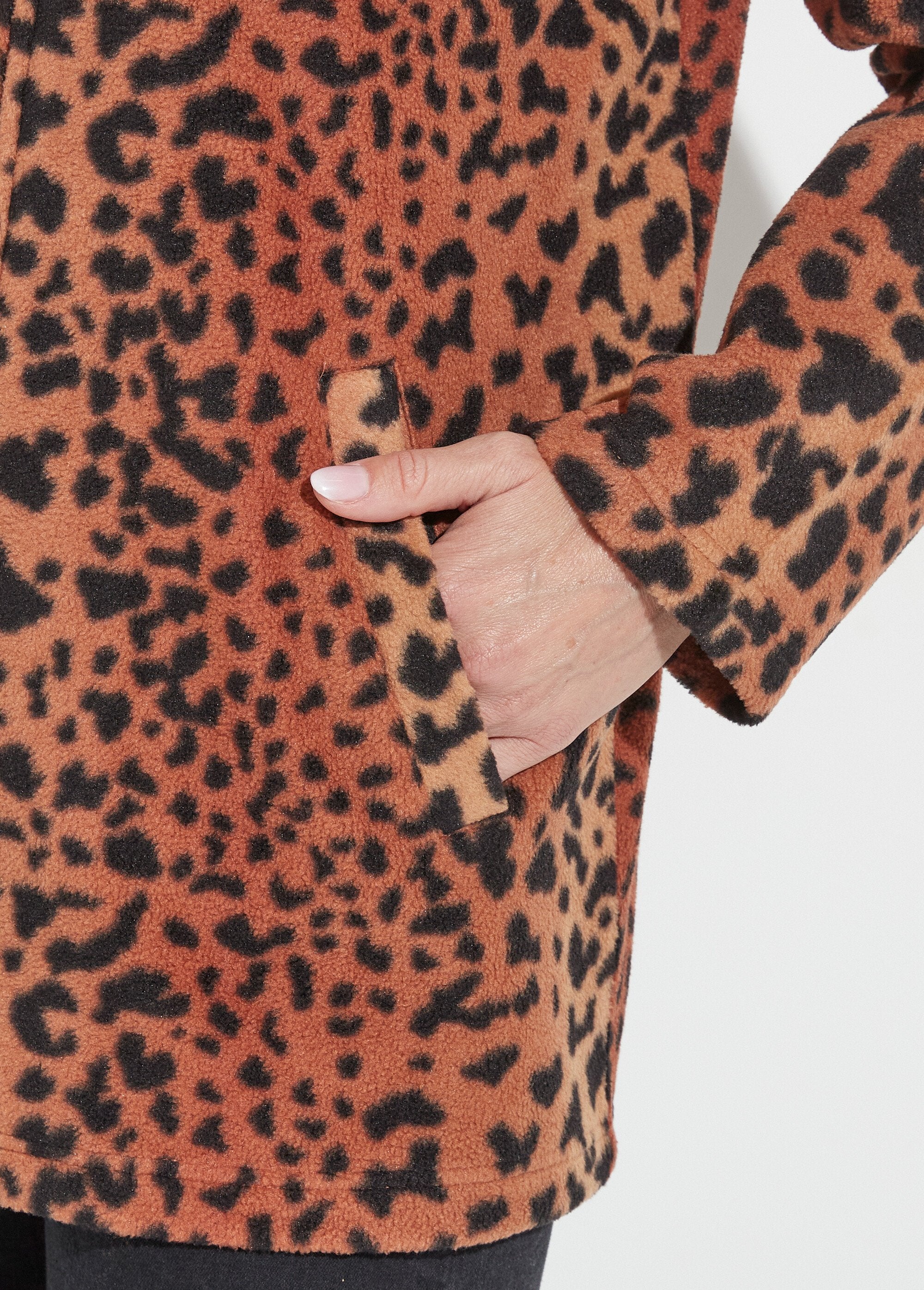 Chaqueta_de_punto_polar_estampada_con_cremallera_marrón_y_negro_DE2_slim