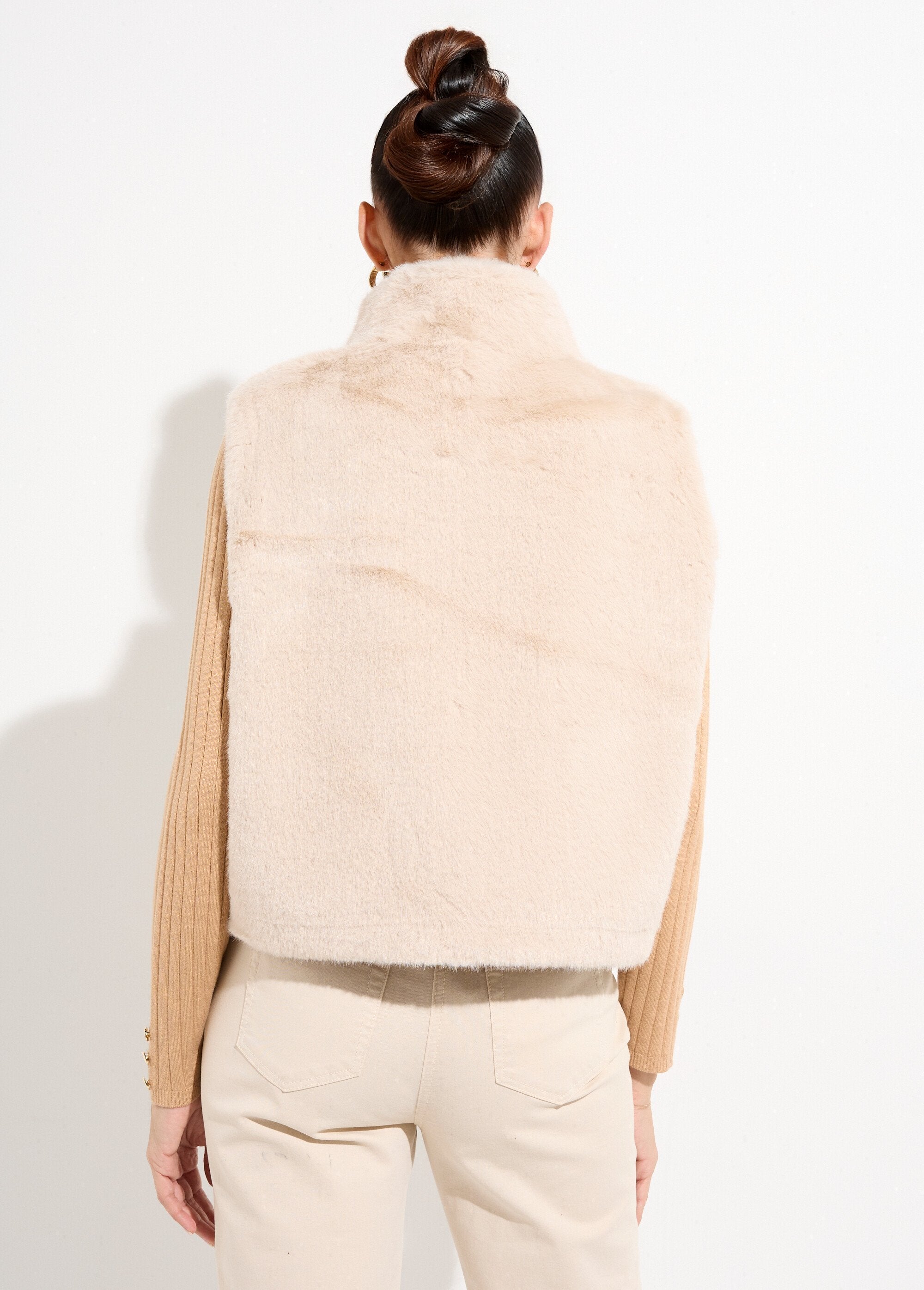 Chaqueta_de_piel_sin_mangas_con_cremallera_Crudo_DO1_slim