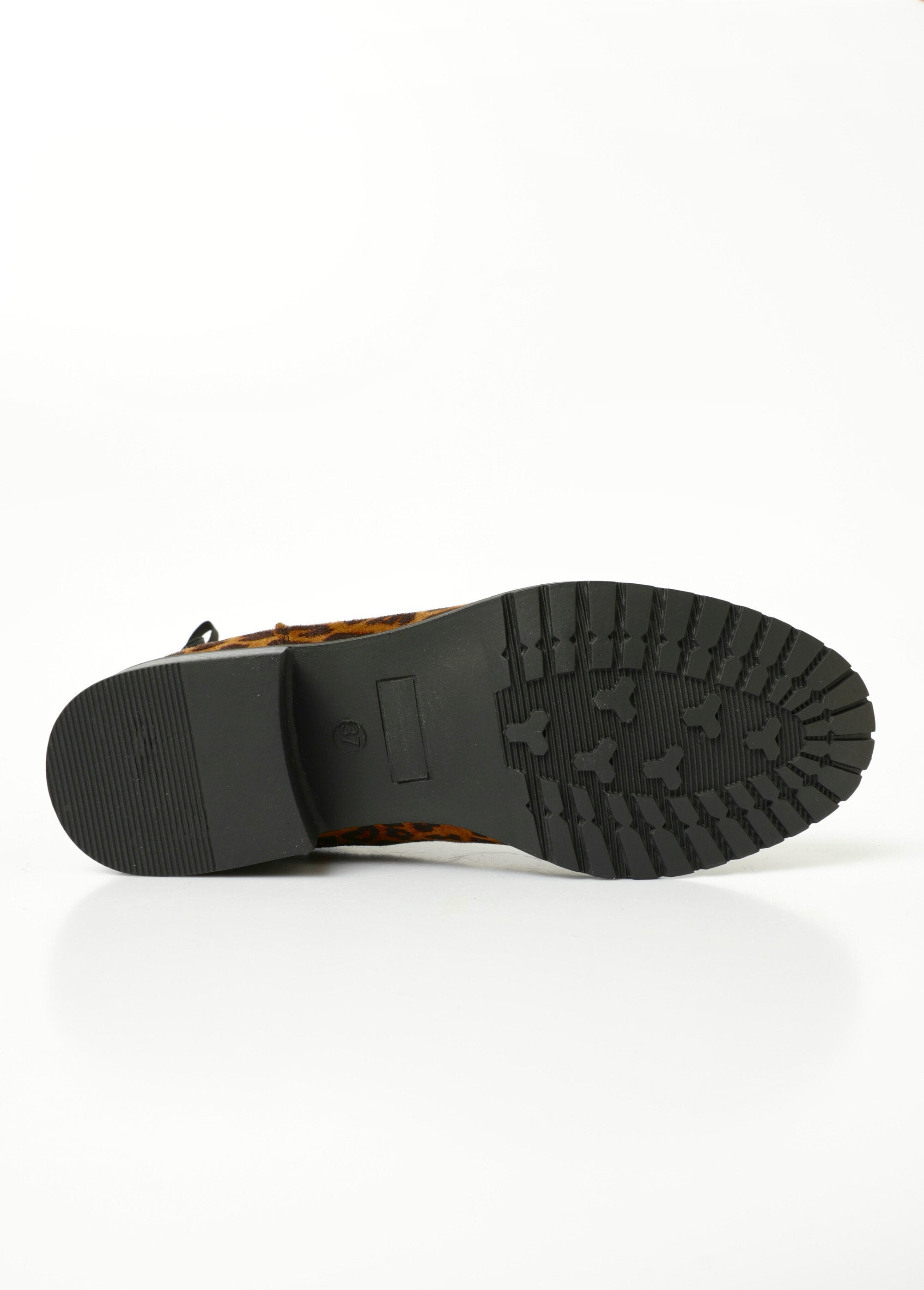 Botas_Chelsea_con_tacones_elegantes_y_lazo_Leopardo_UN1_slim