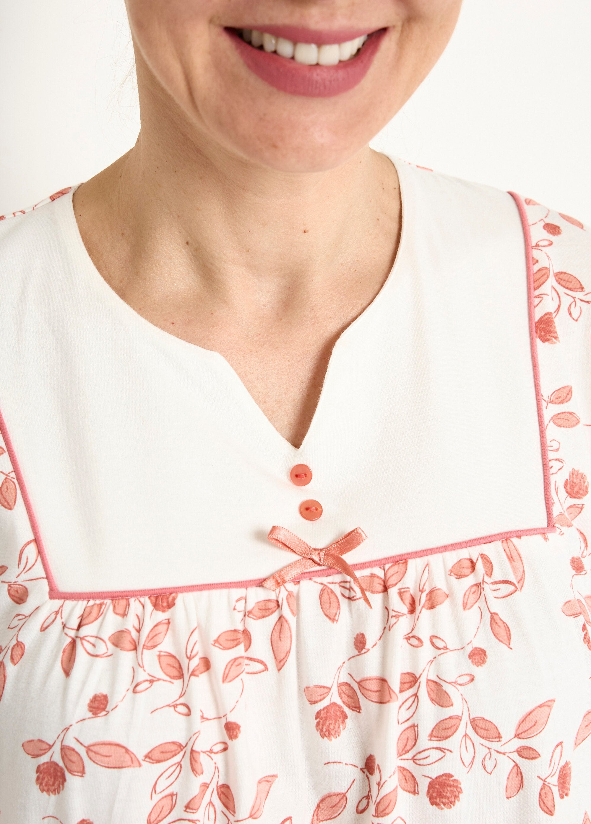 Camisón_cómodo_de_largo_medio_estampado_Terracota_DE2_slim