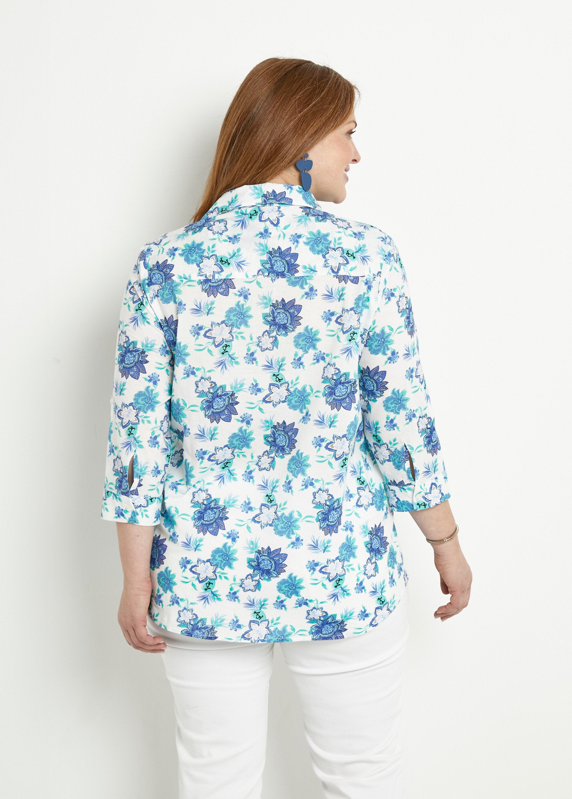Blusa_larga_de_algodón_con_botones_y_estampado_floral_Plano_DO1_curvy