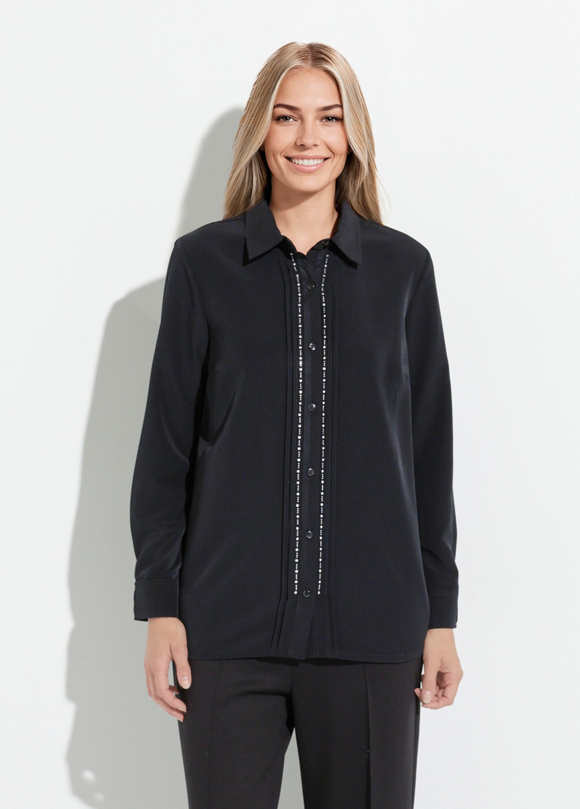 Blusa_larga_lisa_con_botones_de_strass_y_cuello_camisero_Negro_FA1_slim