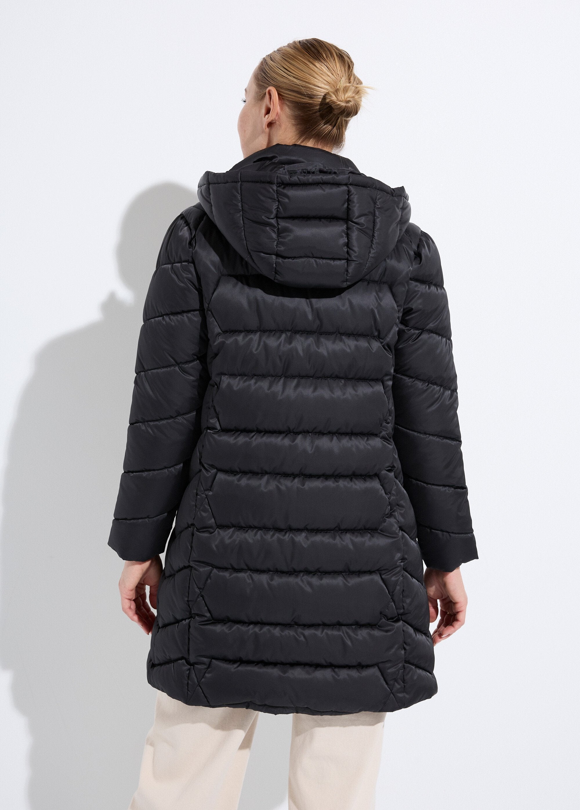 Anorak_largo_acolchado_con_capucha_Negro_DO1_slim