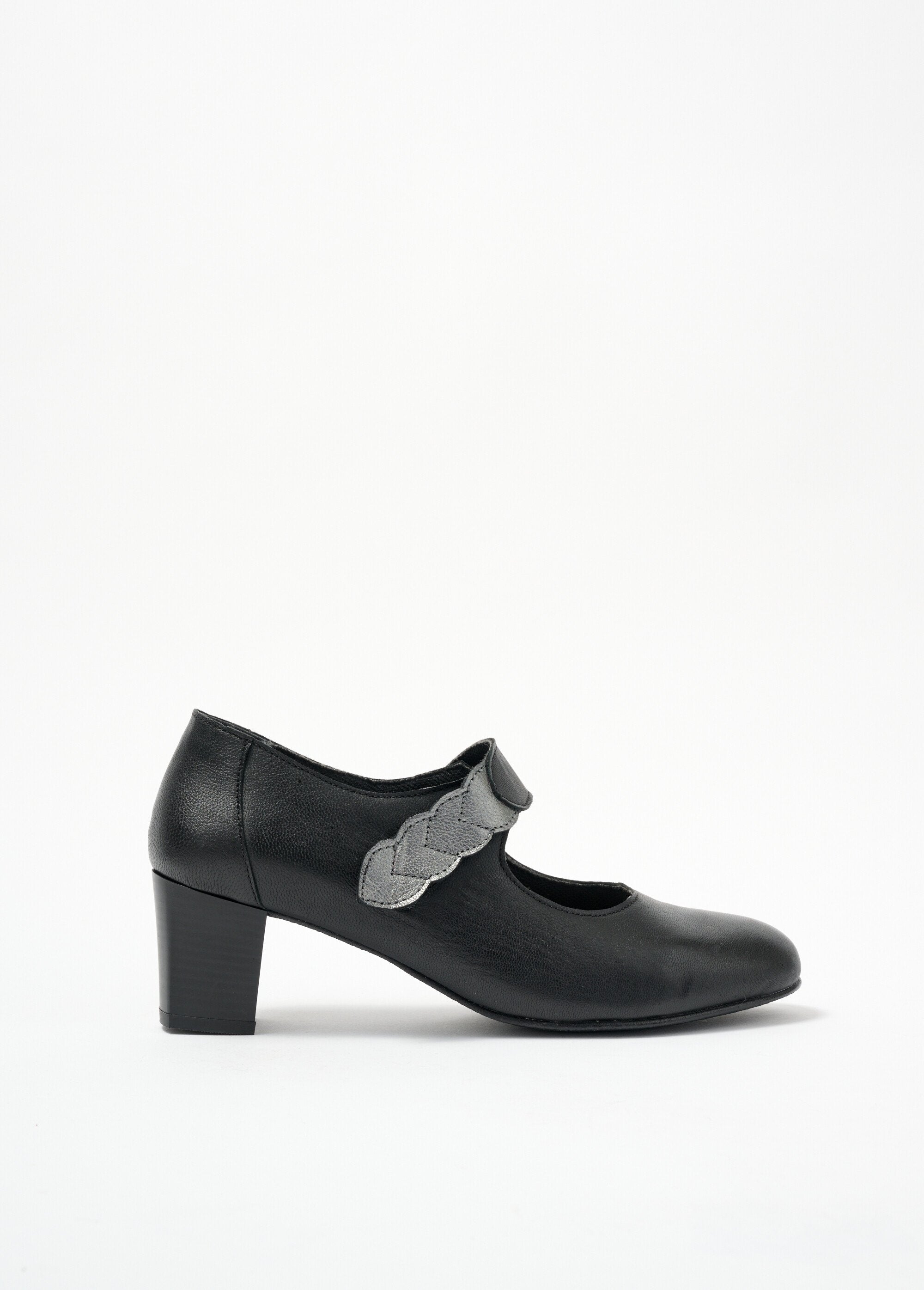 Zapatos_de_tacón_de_ancho_cómodo_con_cierre_de_velcro_en_piel_Negro_DR1_slim