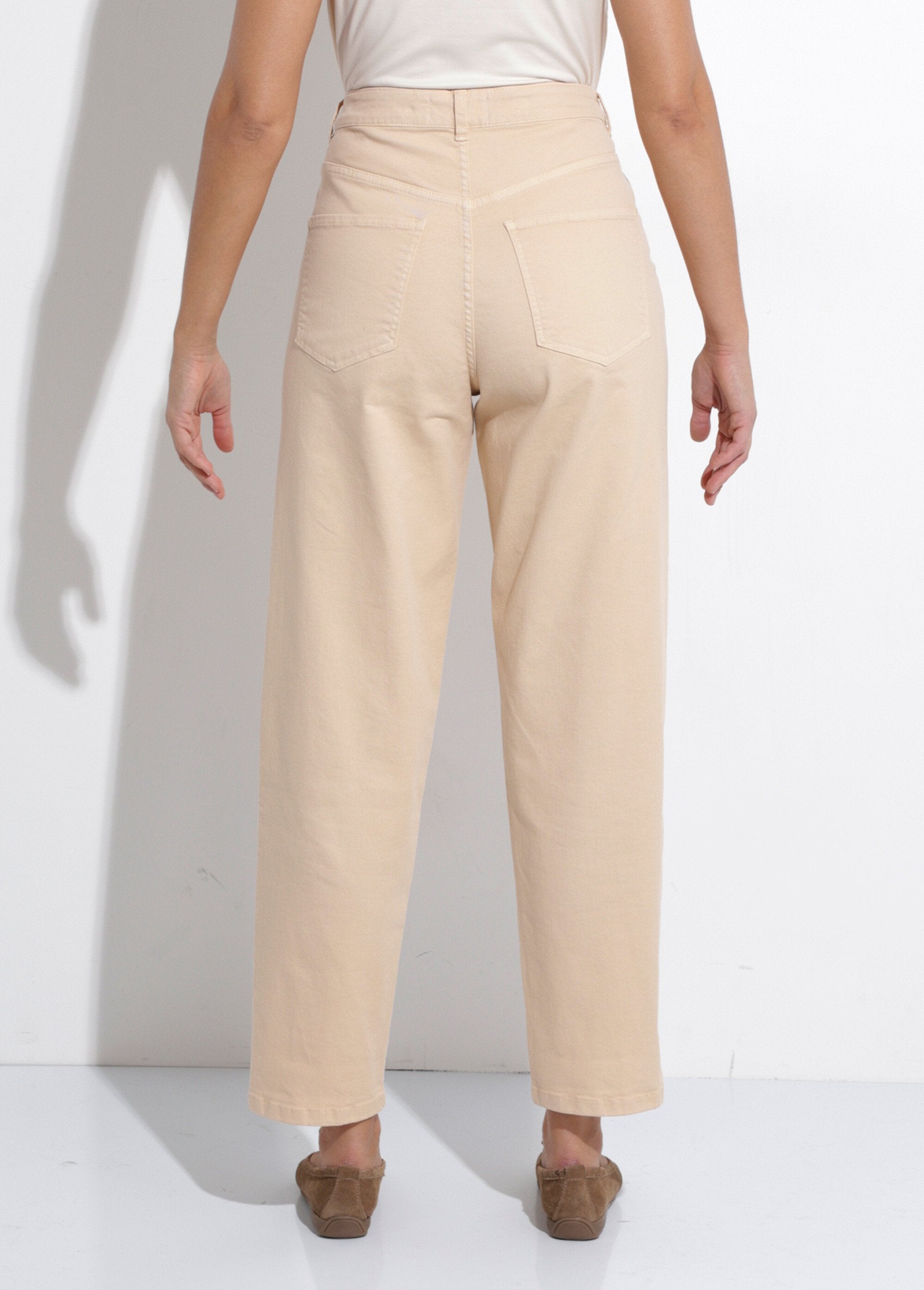 Jean_couleur_coupe_carotte_taille_haute_stretch_Beige_DO1_slim