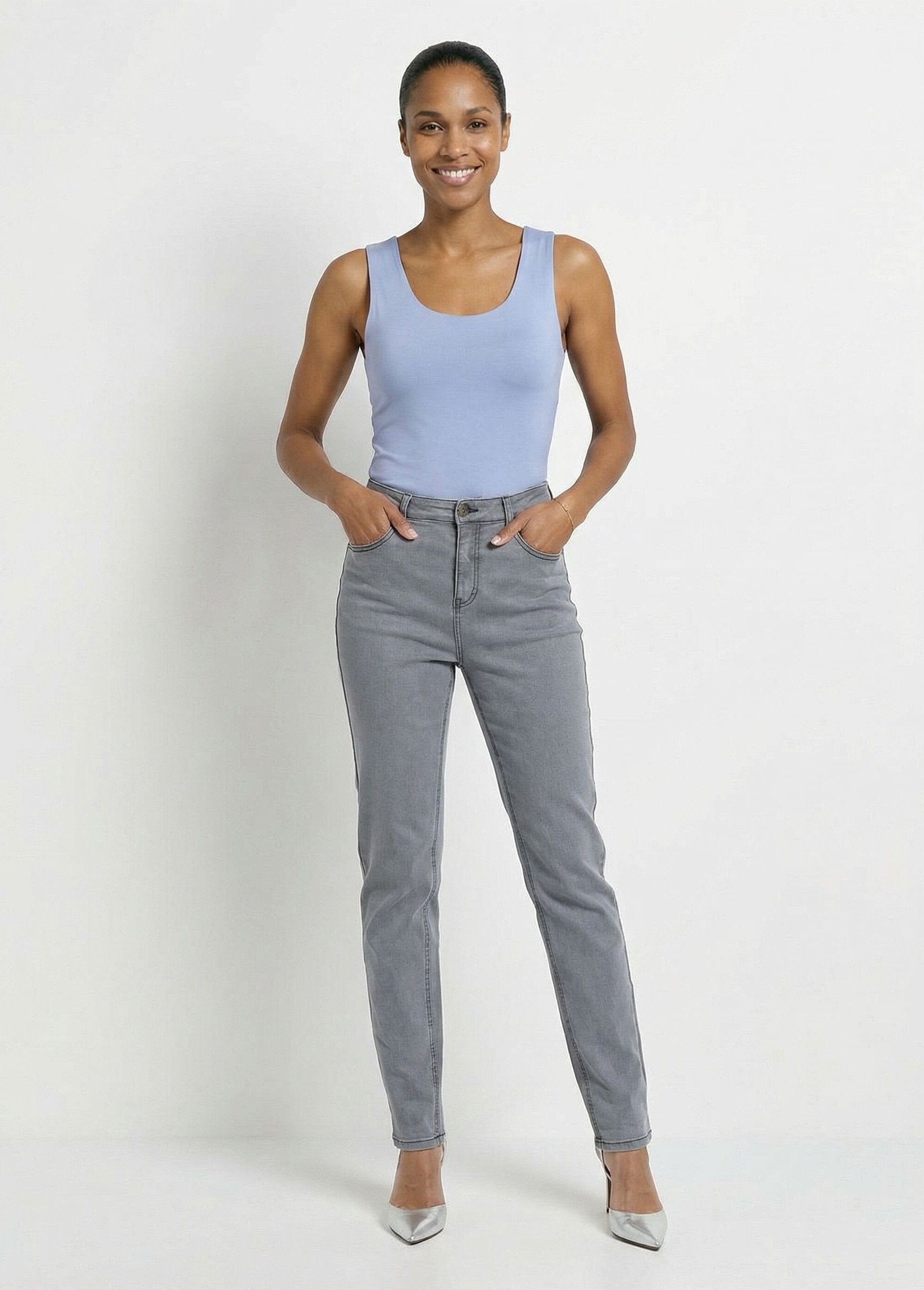 Jean_taille_haute_coupe_droite_Gris_SF1_slim