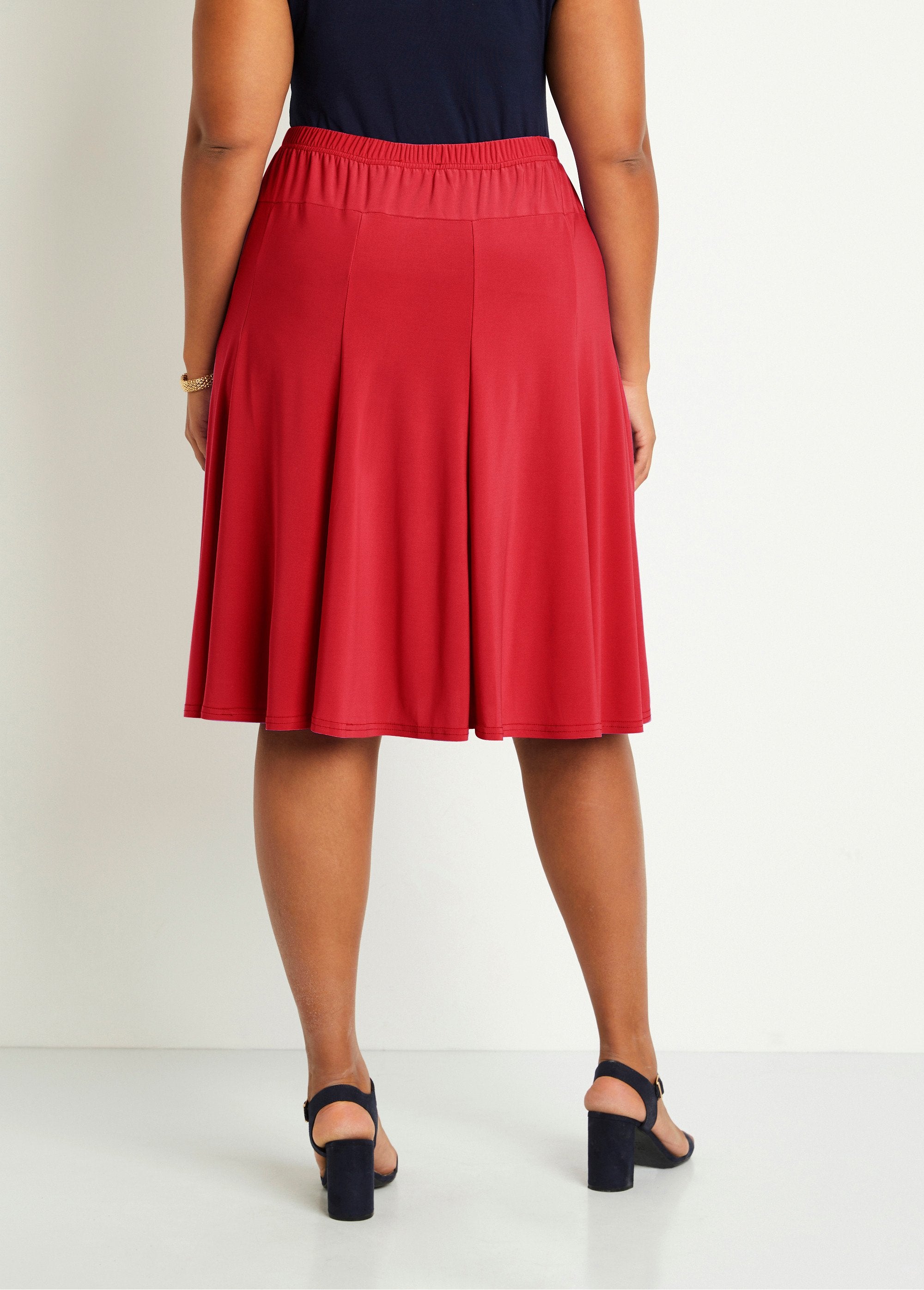 Falda_midi_de_punto_evasé_guinda_DO1_curvy