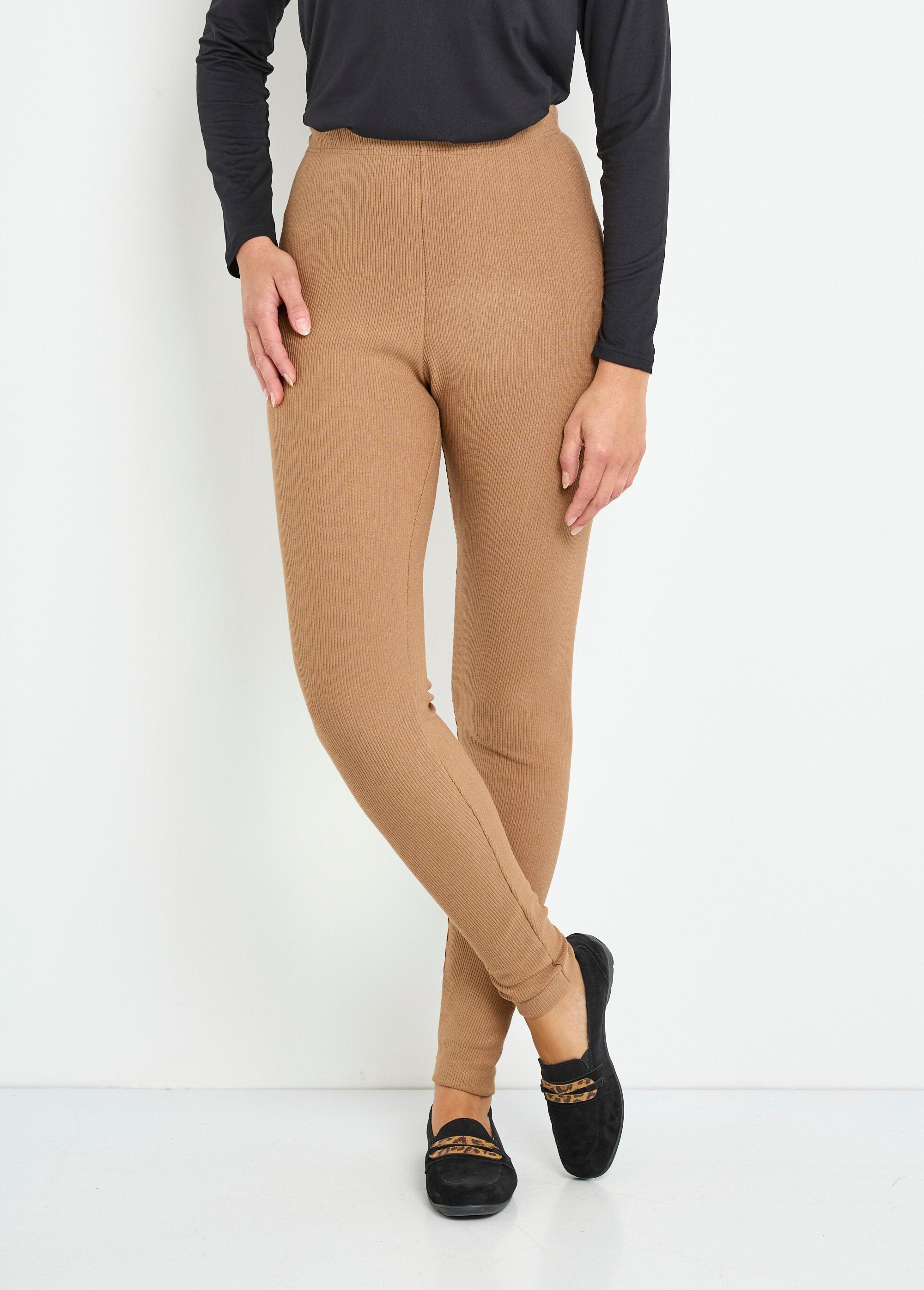 Leggings_acanalados_con_cintura_elástica_camello_FA1_slim