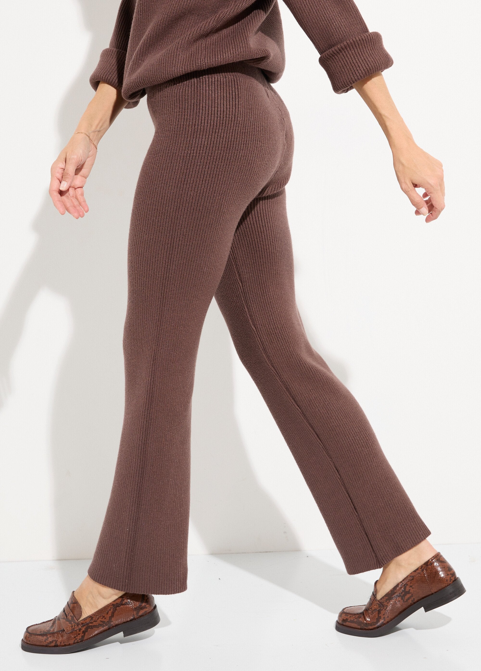 Pantalones_cómodos_de_punto_acanalado_Chocolate_GA1_slim