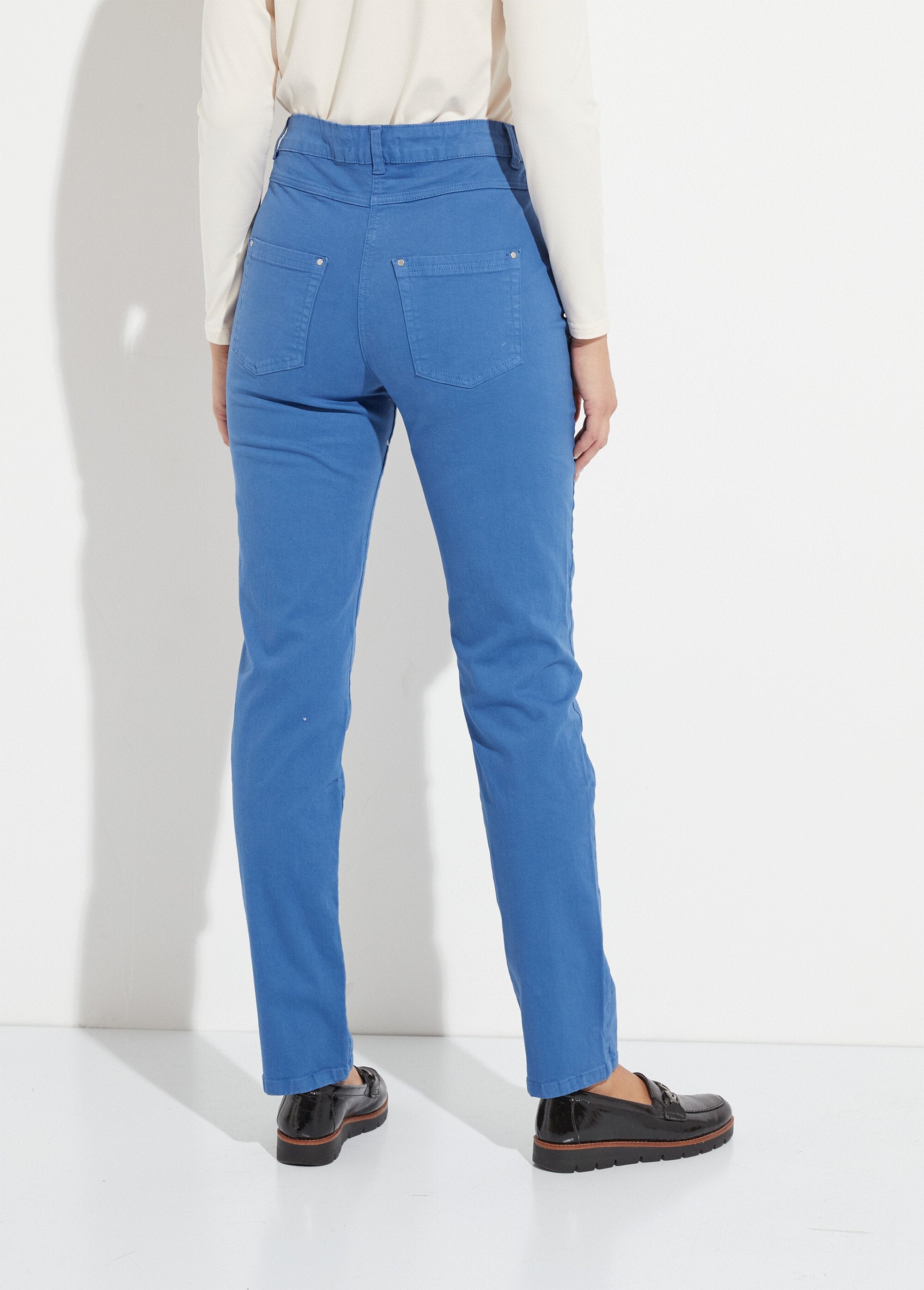 Pantalón_recto_de_cinco_bolsillos_de_algodón_elástico_Azul_DO1_slim