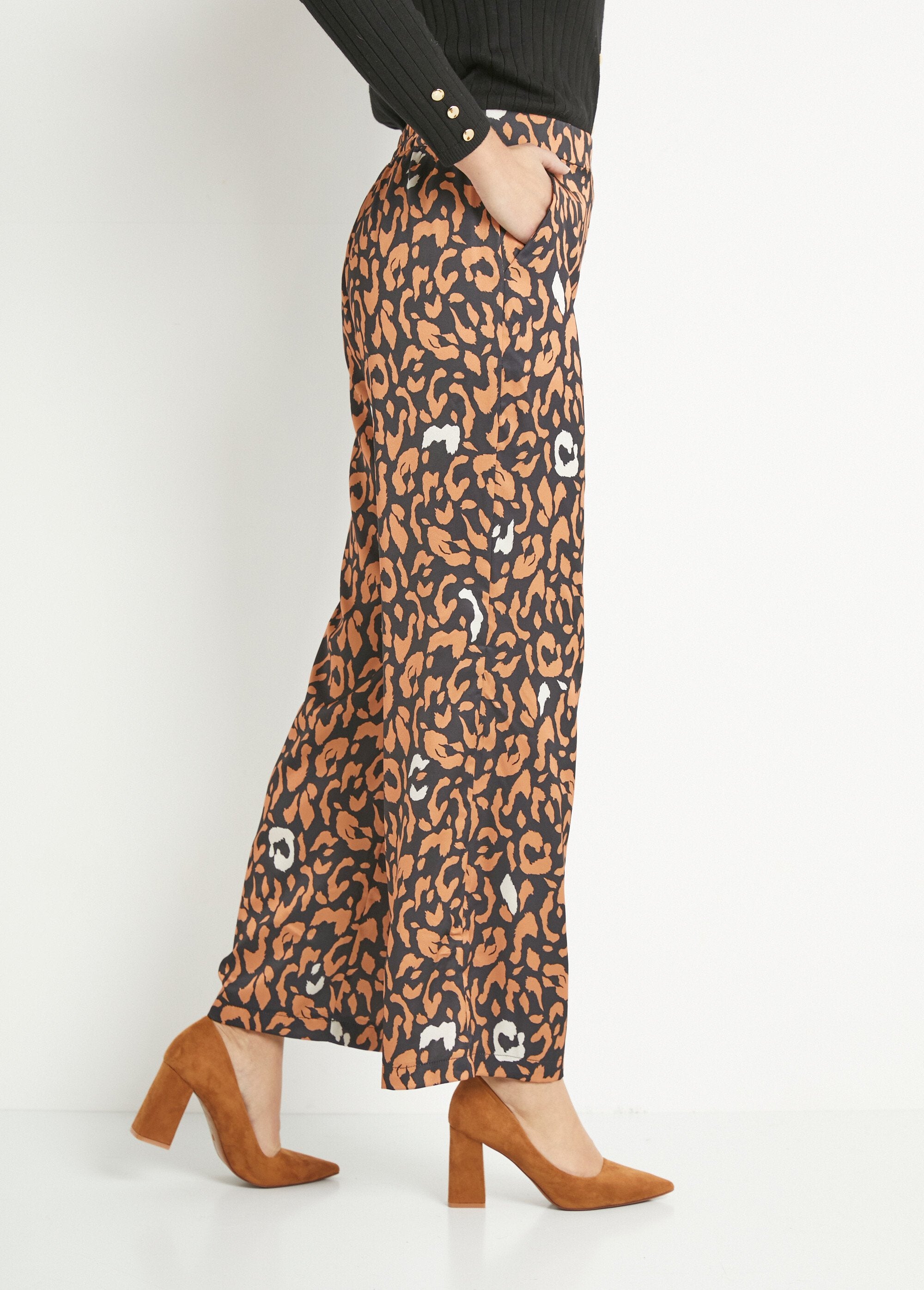 Pantalón_fluido_elástico_con_estampado_de_leopardo_Leopardo_DR1_slim