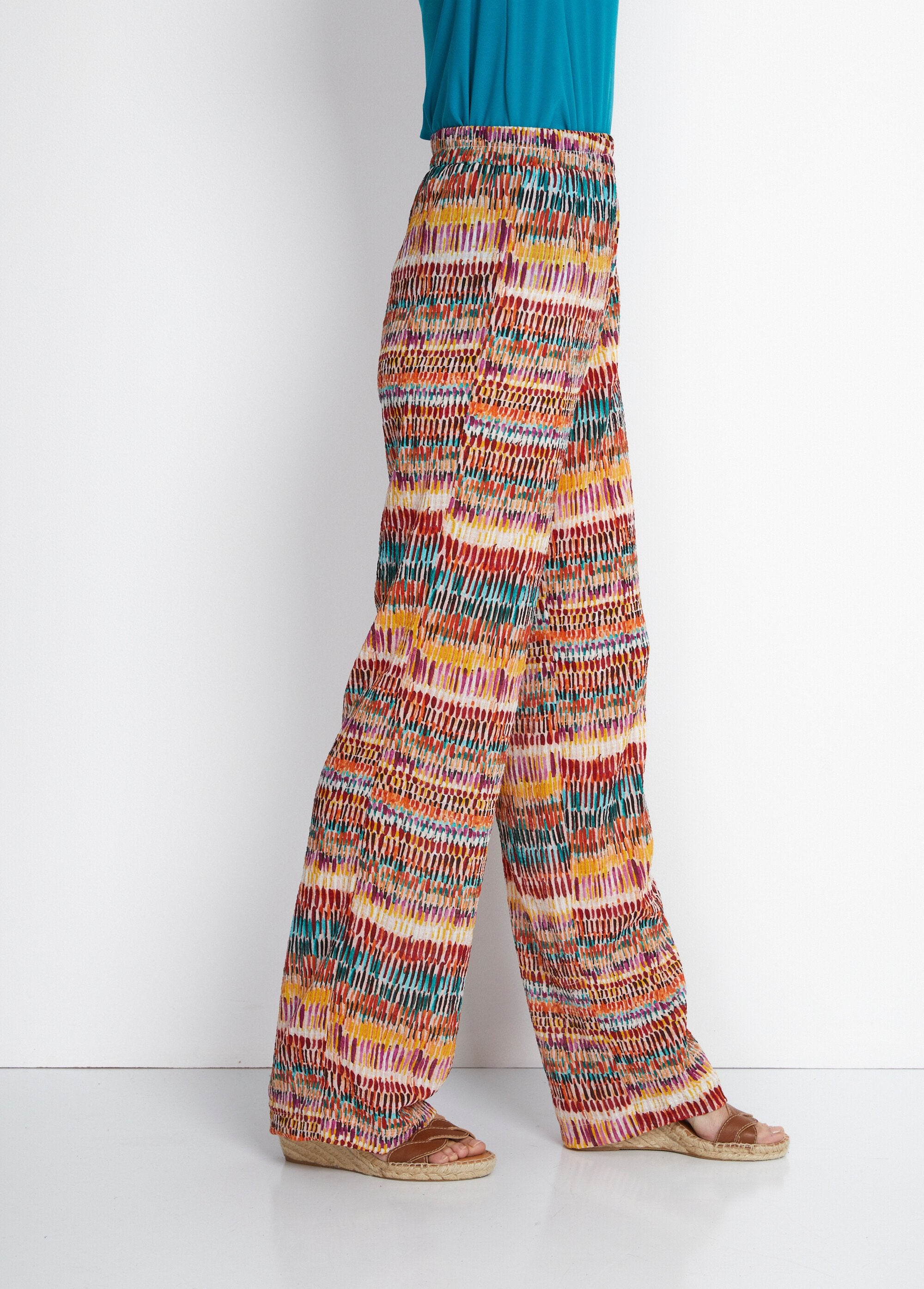 Pantalón_ancho_estampado_con_cintura_elástica_Multicolor_DR1_slim