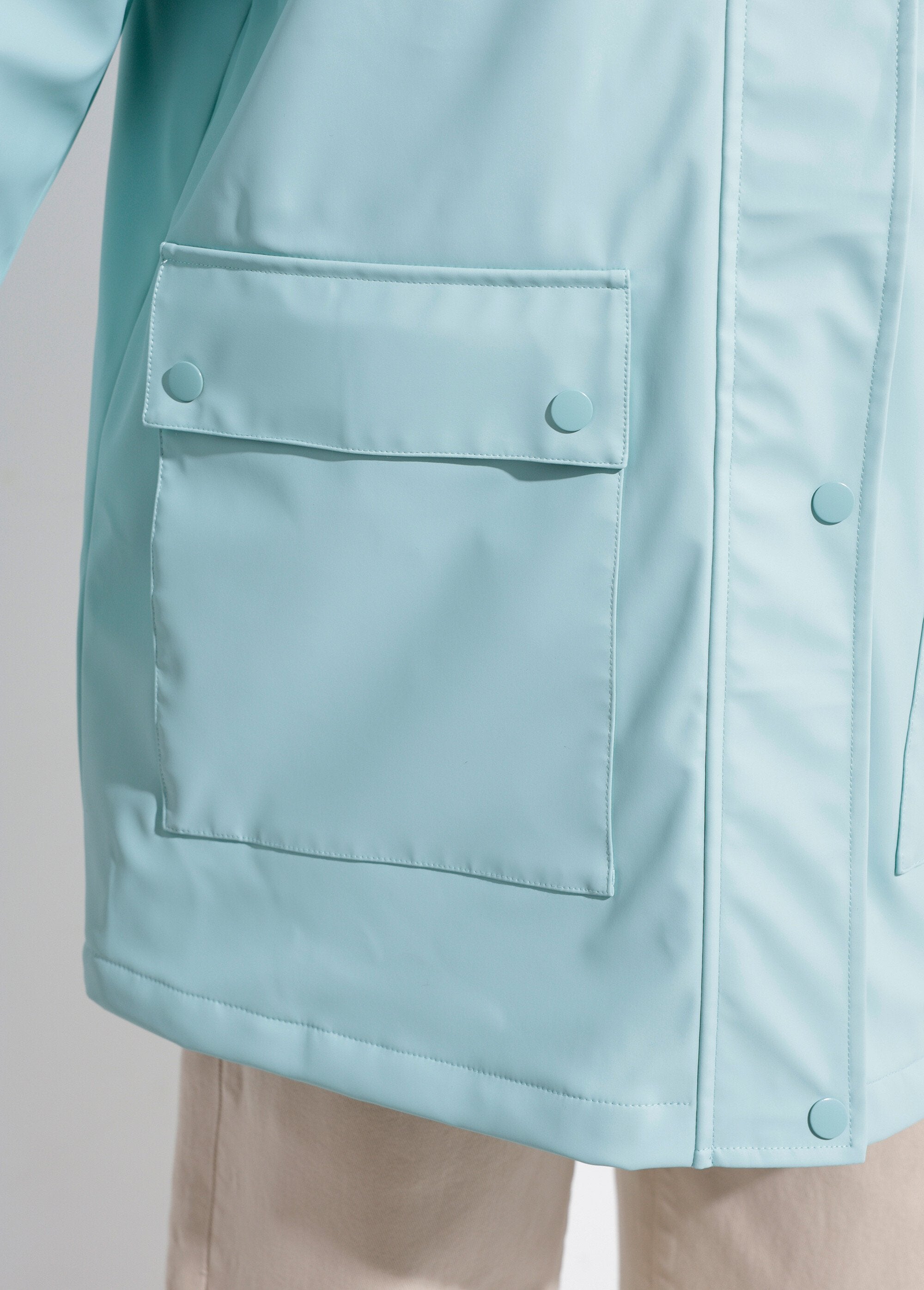 Parka_con_capucha_y_cremallera_repelente_al_agua_Opalino_DE1_slim