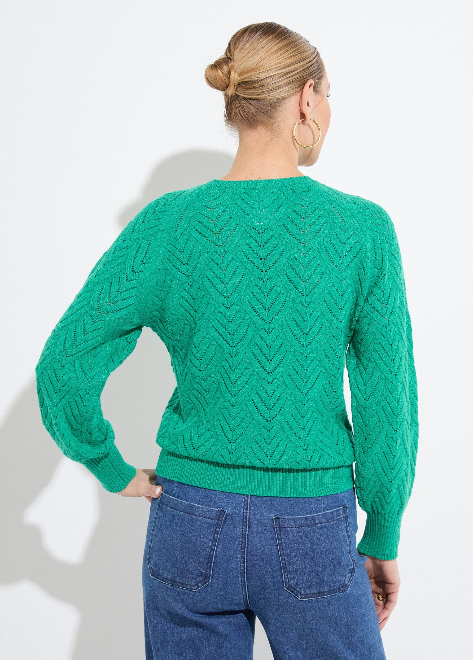 Suéter_corto_suave_de_cuello_redondo_con_patrón_calado_Verde_DO1_slim