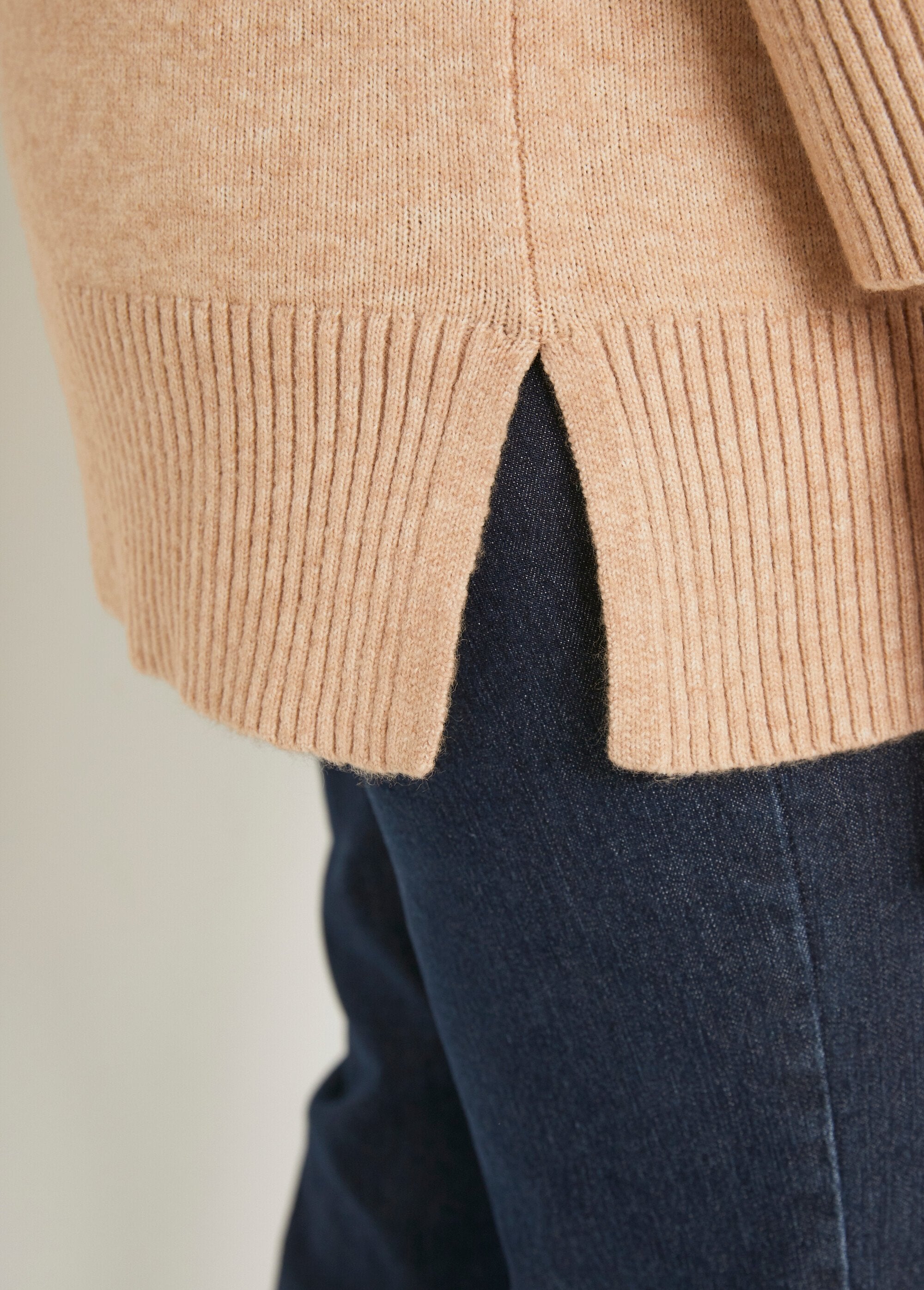 Jersey_túnica_largo_de_lana_jaspeada_con_cuello_en_V_Arena_DE4_slim