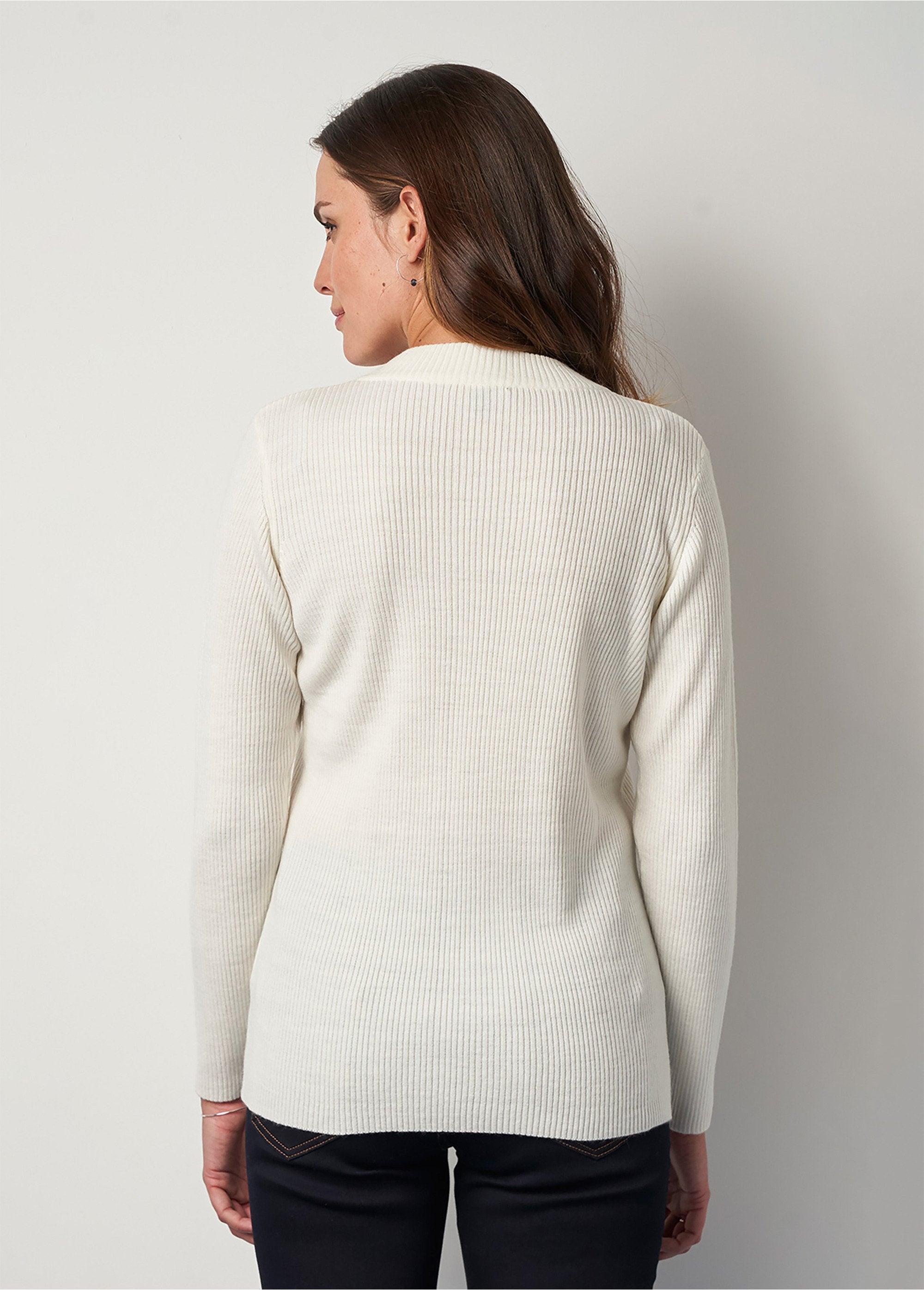 Jersey_corto_de_punto_canalé_con_cuello_alto_Crudo_DO1_slim