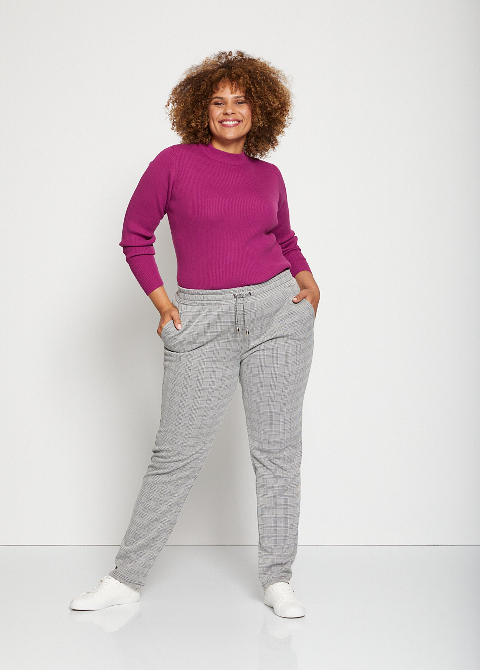 Jersey_corto_de_punto_canalé_con_cuello_alto_Ciclamen_SF1_curvy