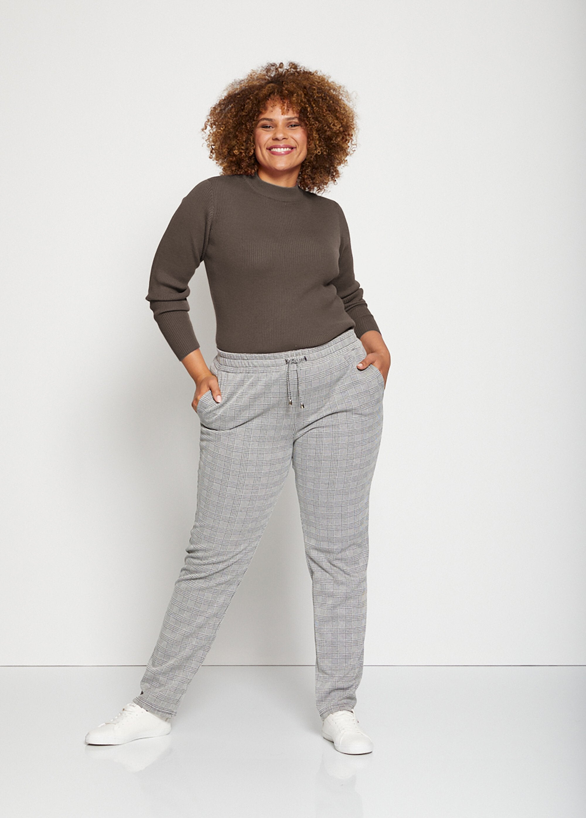 Jersey_corto_de_punto_canalé_con_cuello_alto_Lunar_SF1_curvy