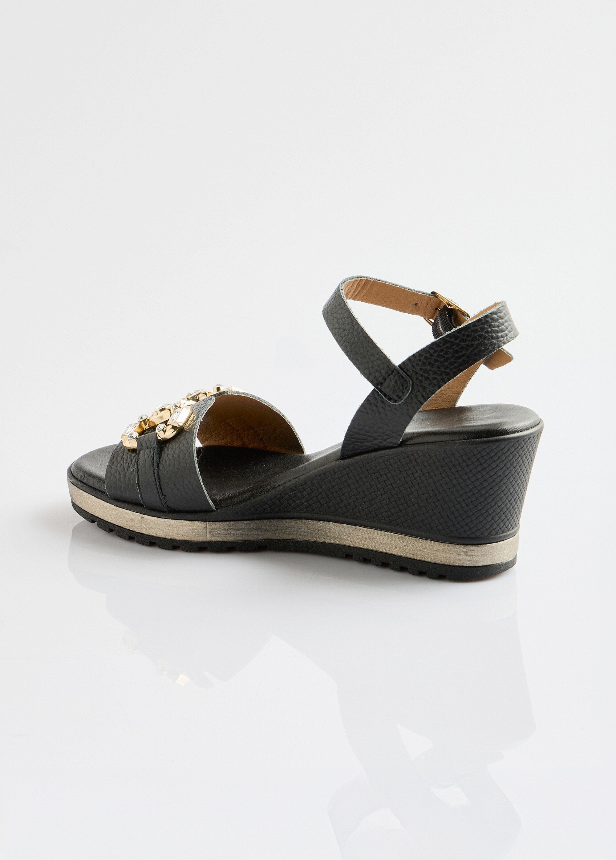 Sandalias_de_cuña_anchas_de_piel_elegantes_y_cómodas_Negro_DO1_slim