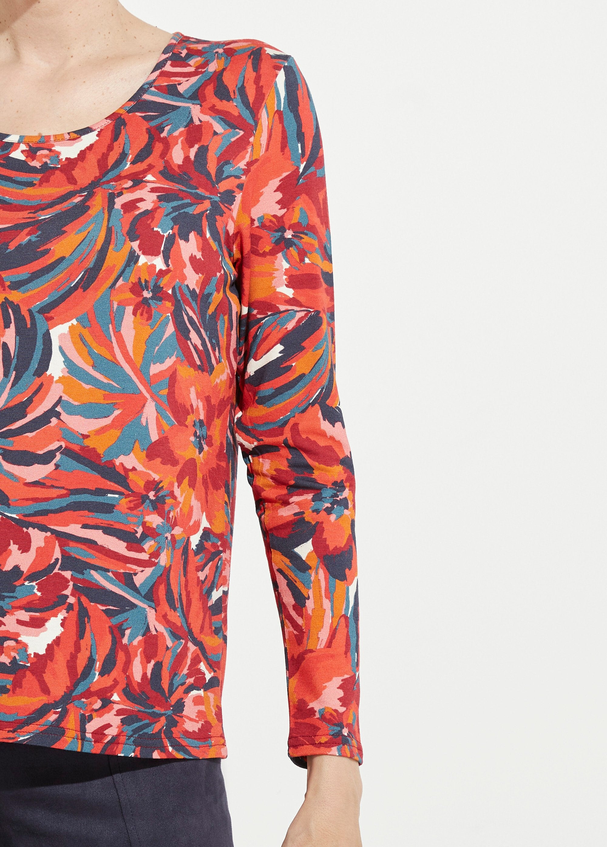 Camiseta_floral_de_manga_larga_y_cuello_redondo_Estampado_de_tomates_DE2_slim