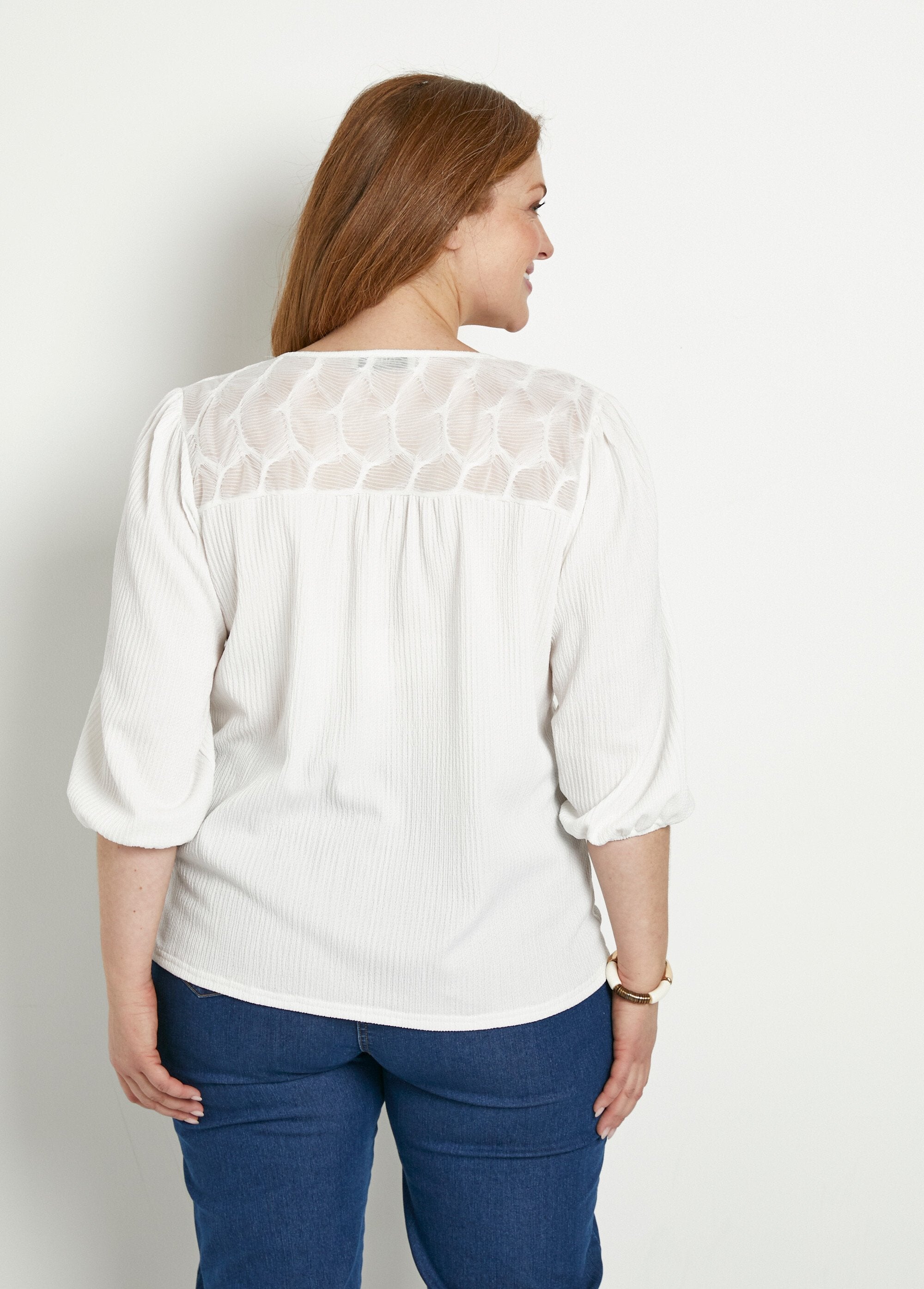 Camiseta_de_cuello_en_V_con_mangas_3/4_de_voile_Blanco,_Blanca_DO1_curvy