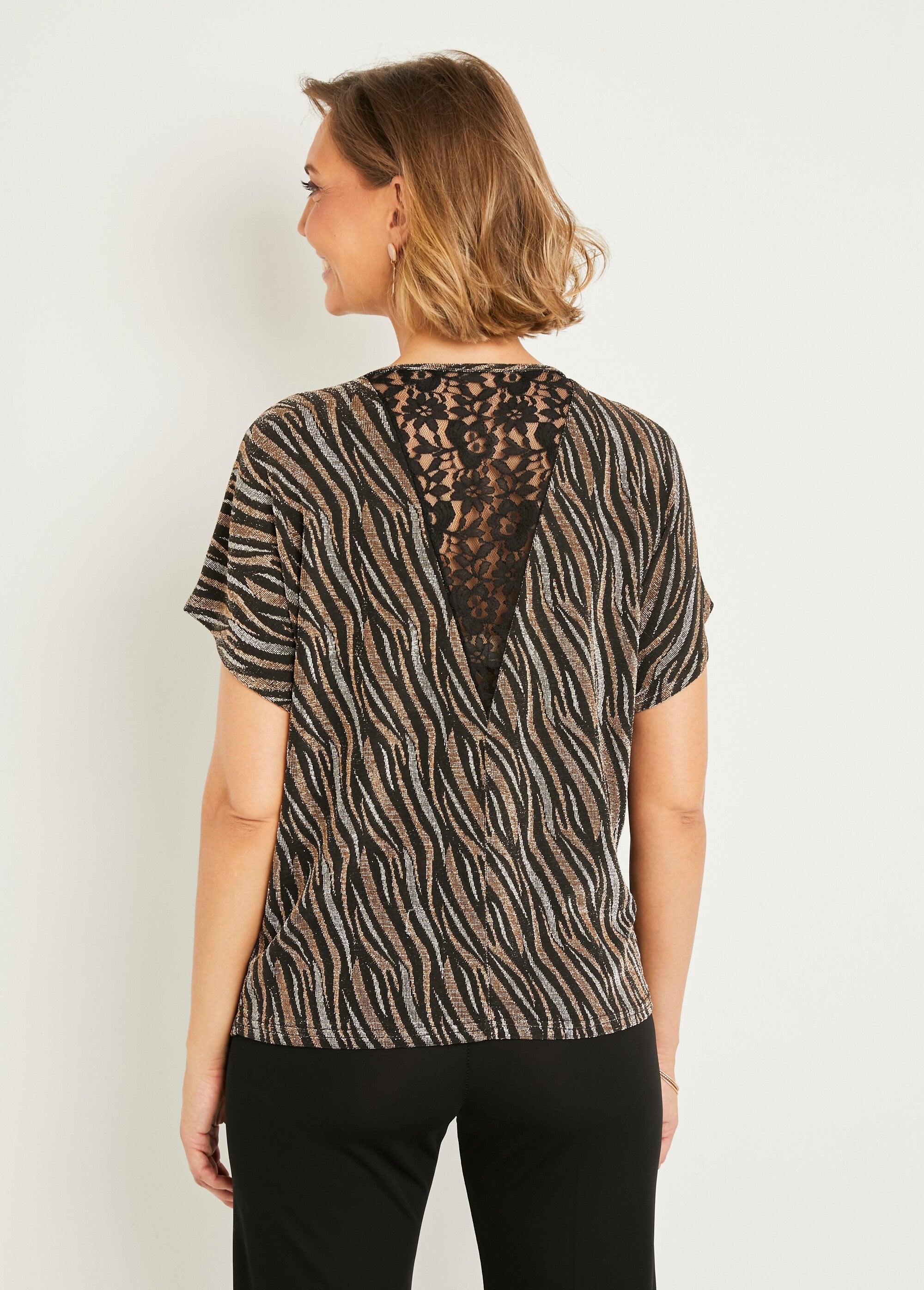 Camiseta_corta_de_punto_de_encaje_jacquard_brillante_Negro_y_cobre_DO1_slim