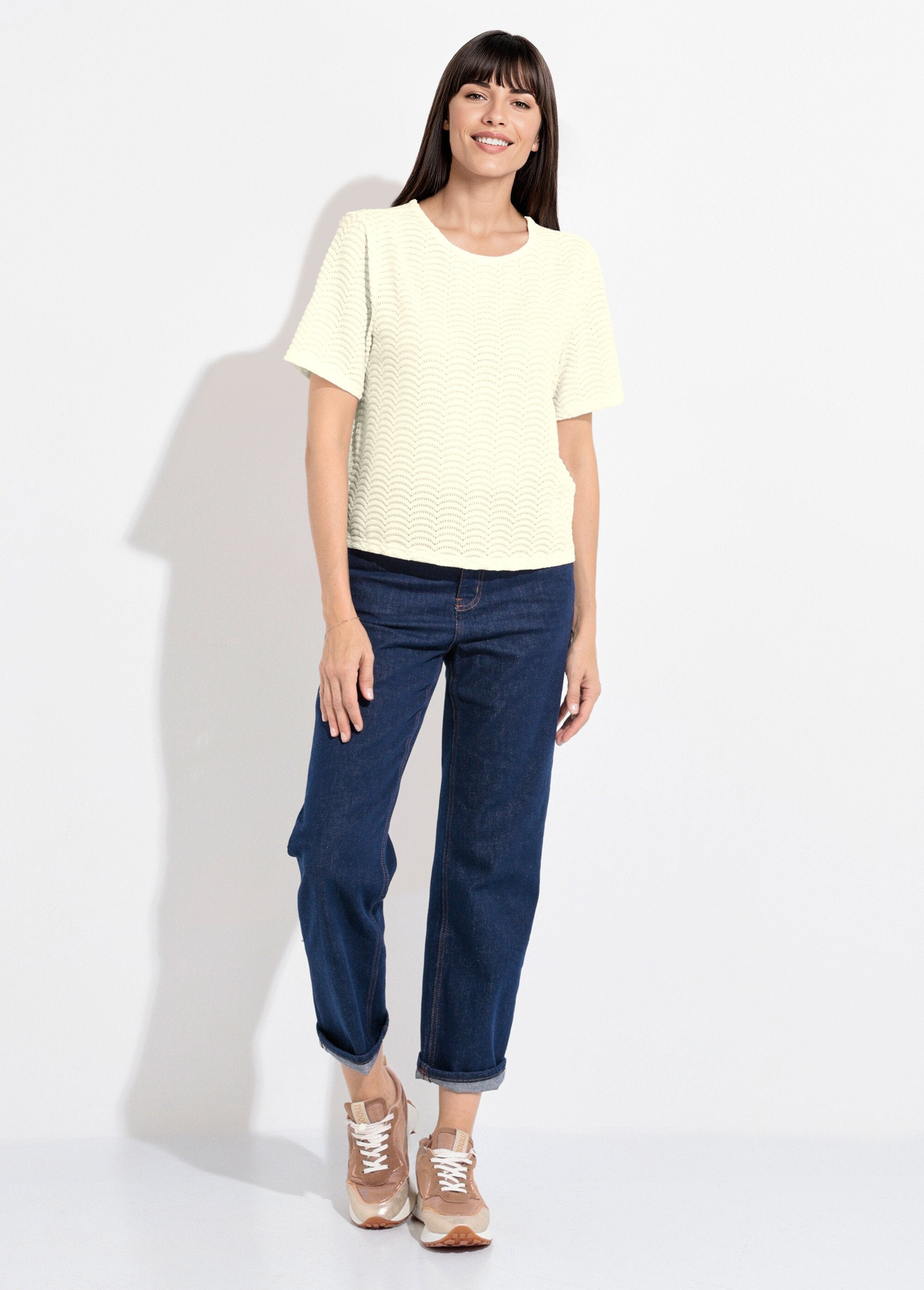 Camiseta_de_malla_con_estampado_de_escamas_en_relieve_Beige_SF1_slim