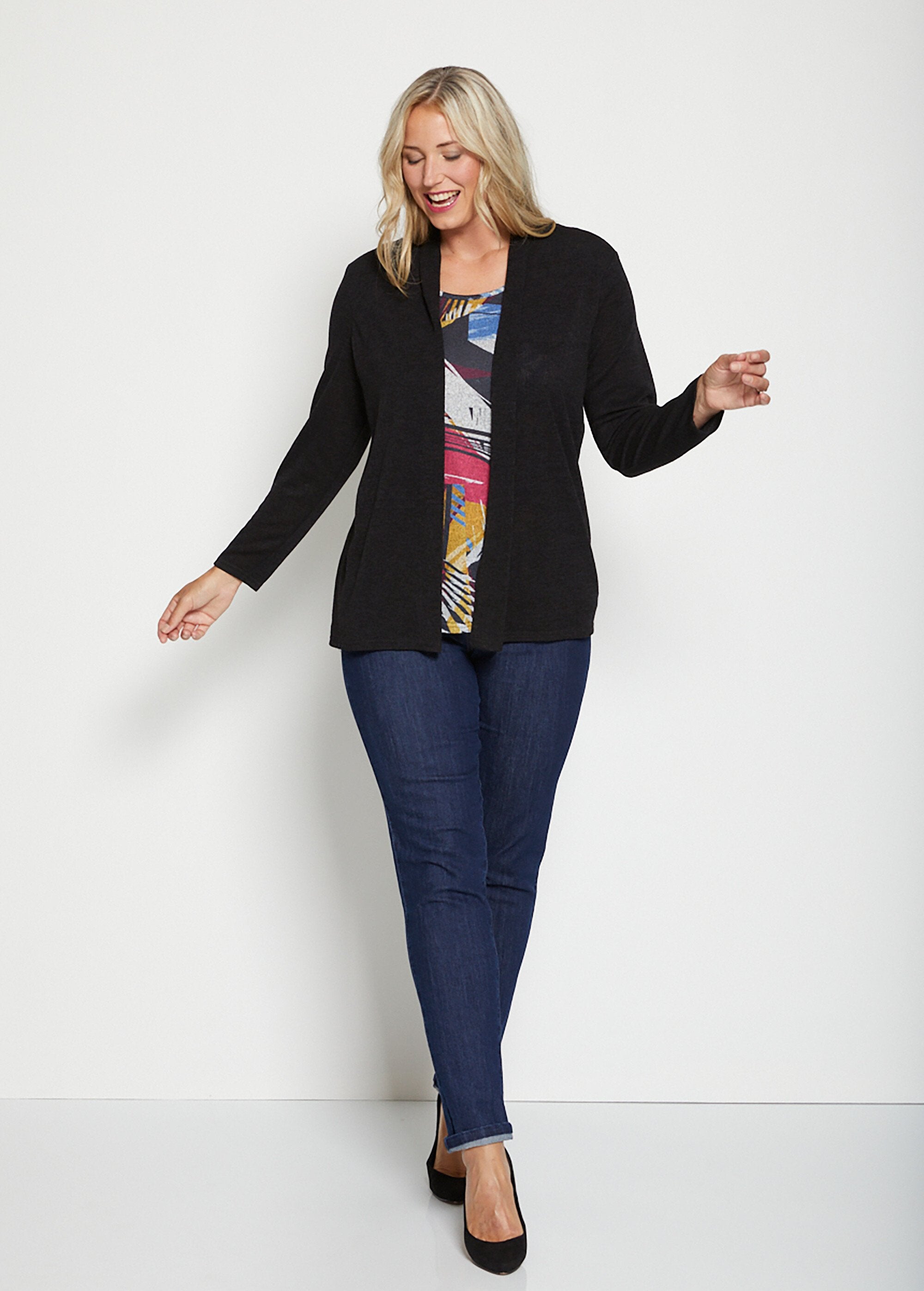 Camiseta_larga_de_punto_cálido_con_efecto_2_en_1_gris_y_azul_SF1_curvy