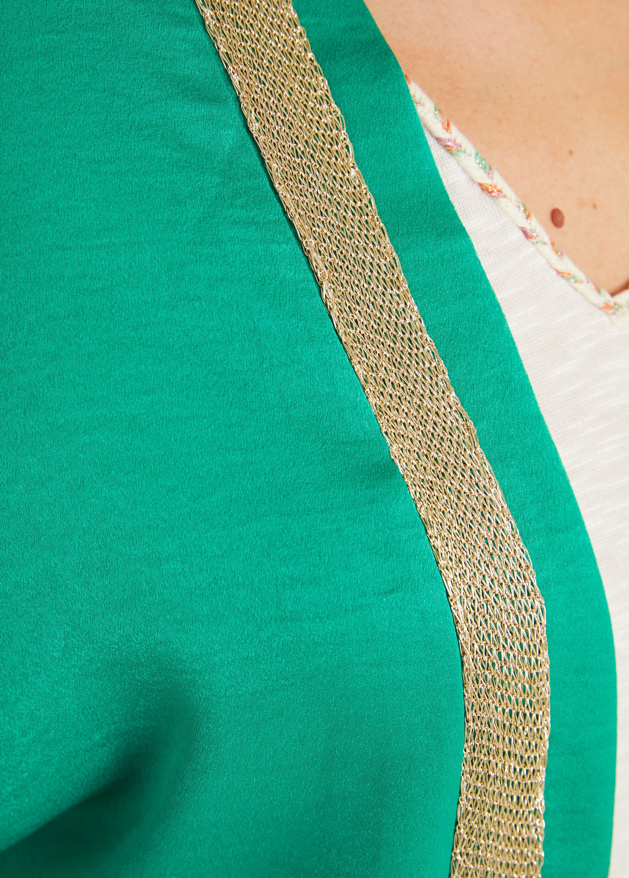 Chaqueta_larga_con_detalles_chic_Verde_DE3_slim