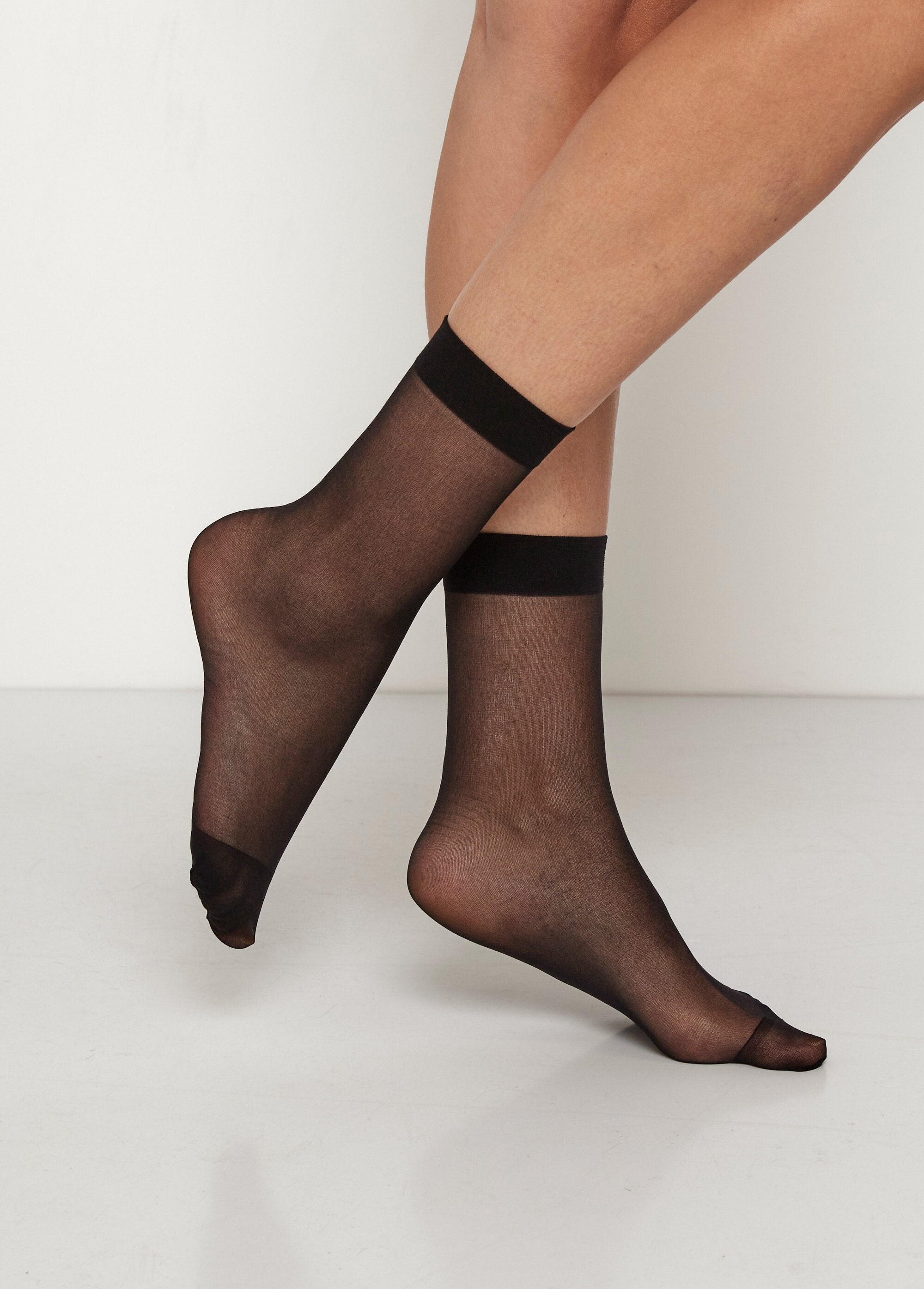 Calcetines_de_velo_de_espuma_Negro_DR1_slim