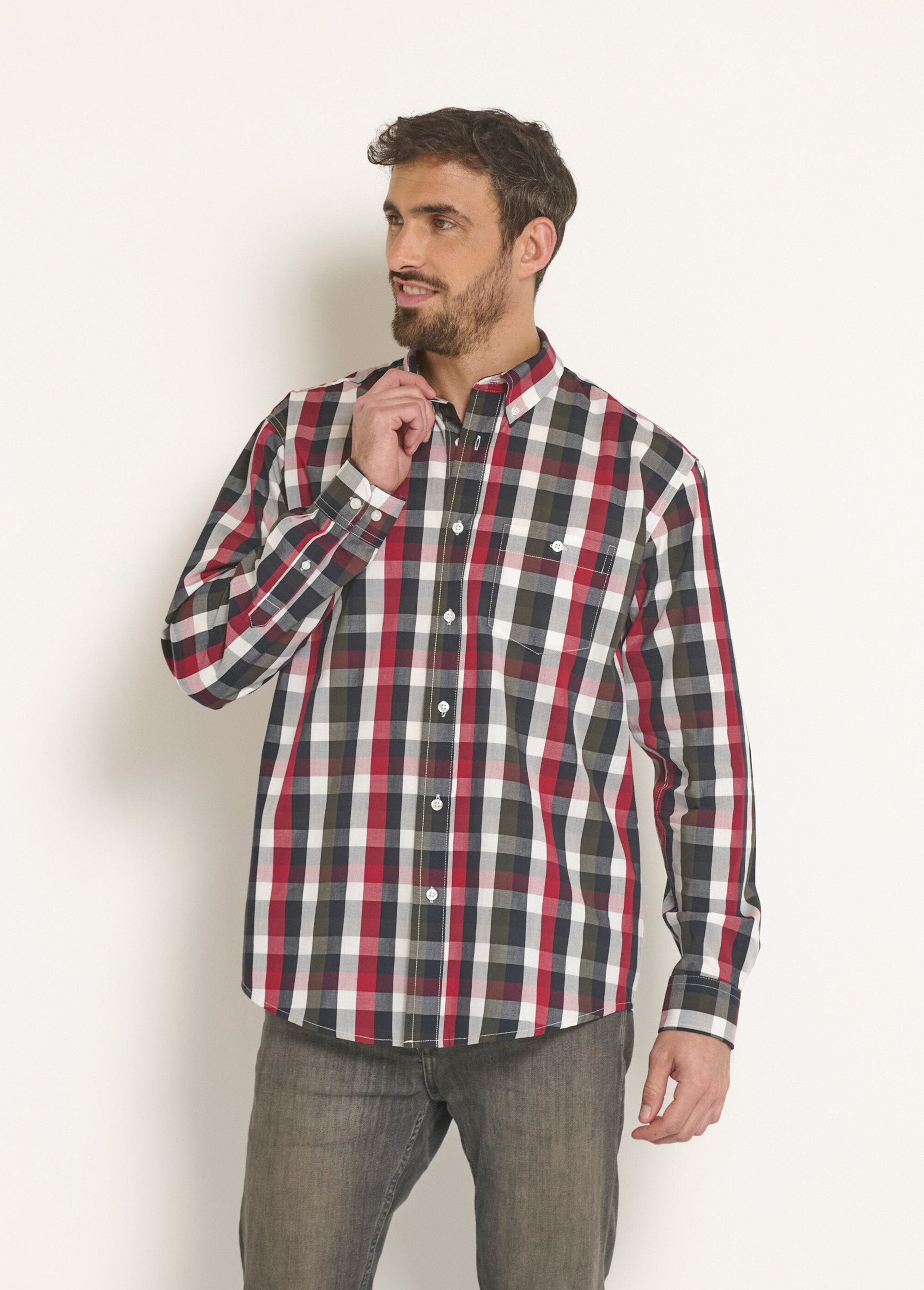 Camisa_de_algodón_de_cuadros_grandes_Negro_y_rojo_FA1_slim