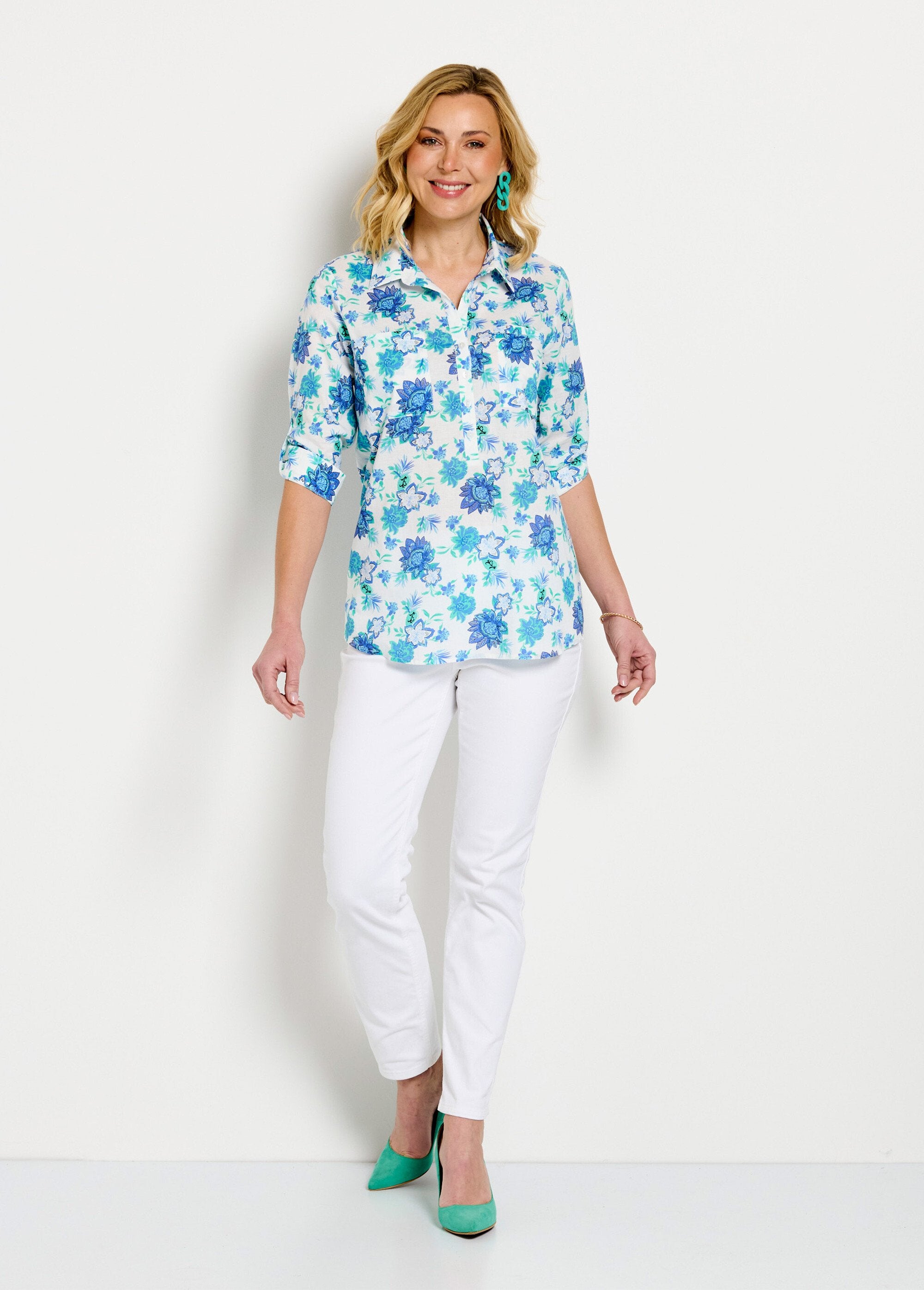 Blusa_larga_de_algodón_con_botones_y_estampado_floral_Plano_SF1_slim