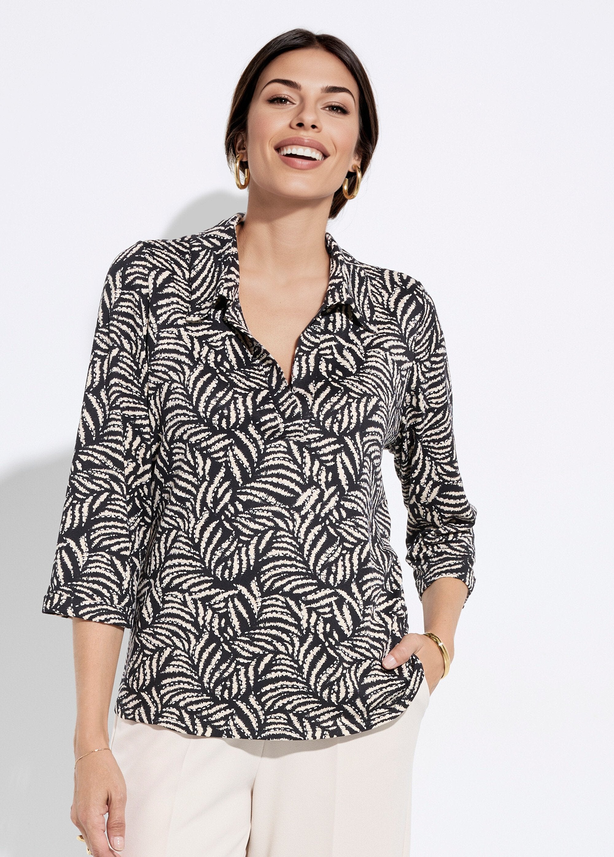 Chemisier_fluide_feuillage_et_col_tailleur_Noir_et_ecru_FA1_slim
