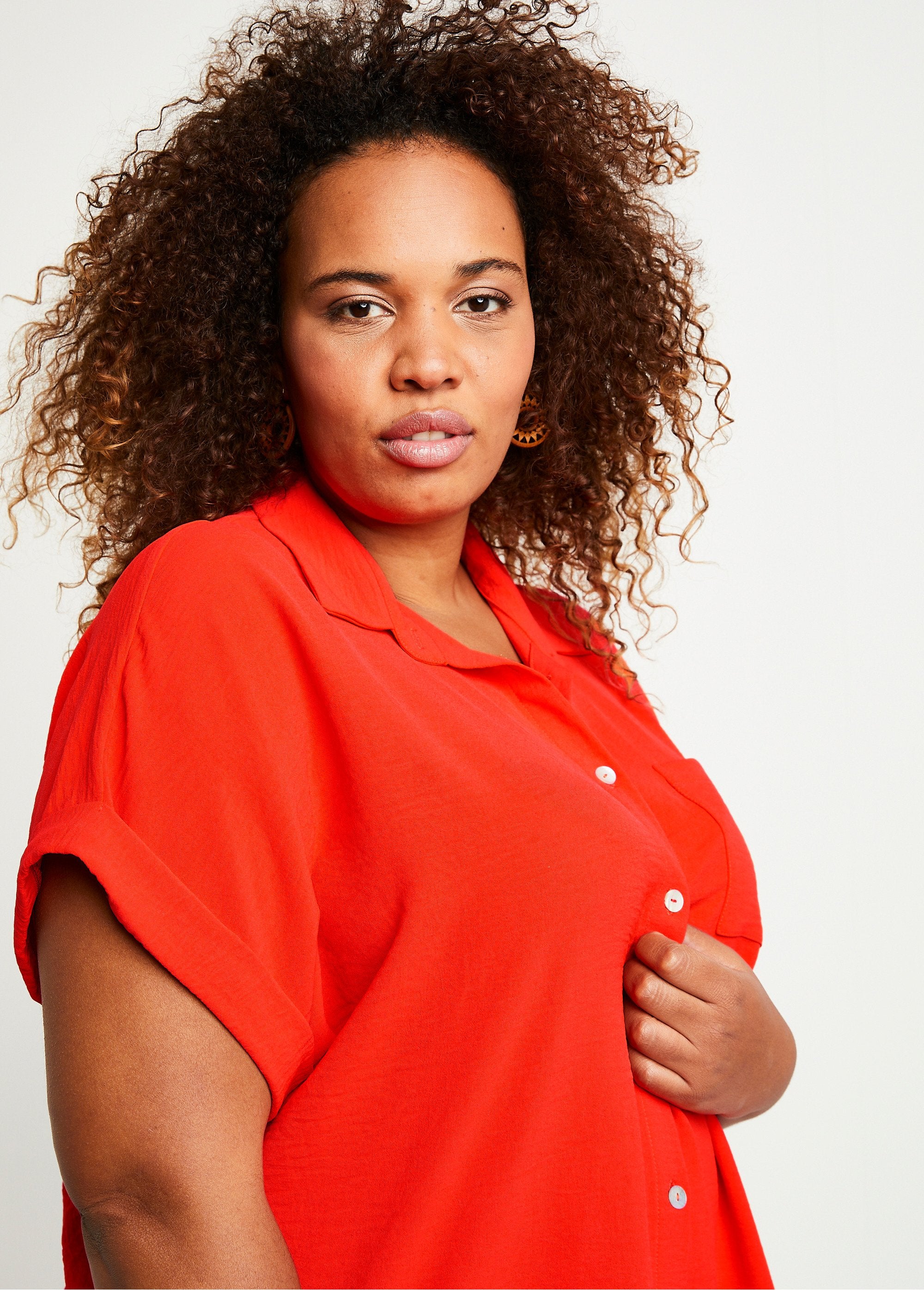 Blusa_lisa_de_manga_corta_naranja_DE1_curvy