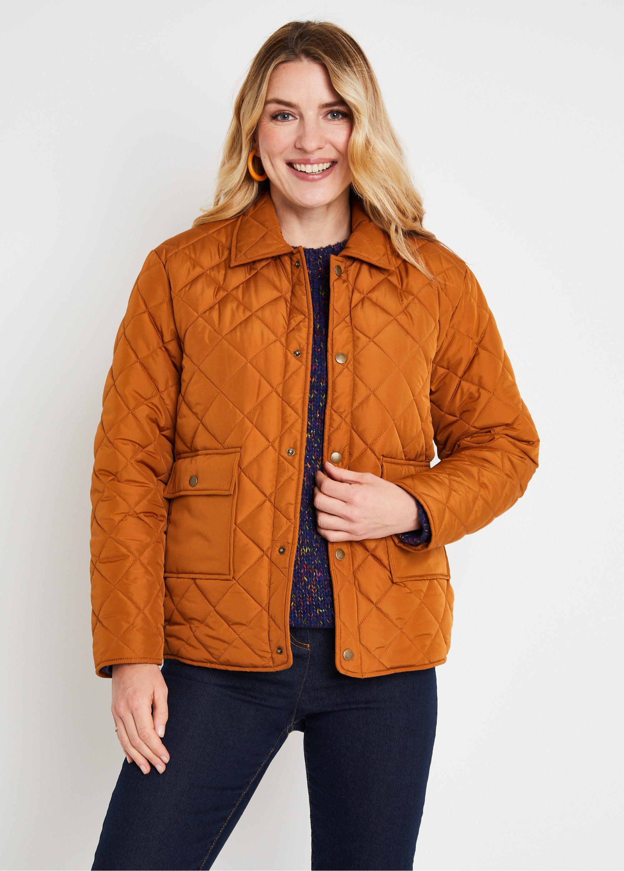 Chaqueta_ligera_de_plumón_acolchado_con_botones_a_presión_Camel_FA1_slim