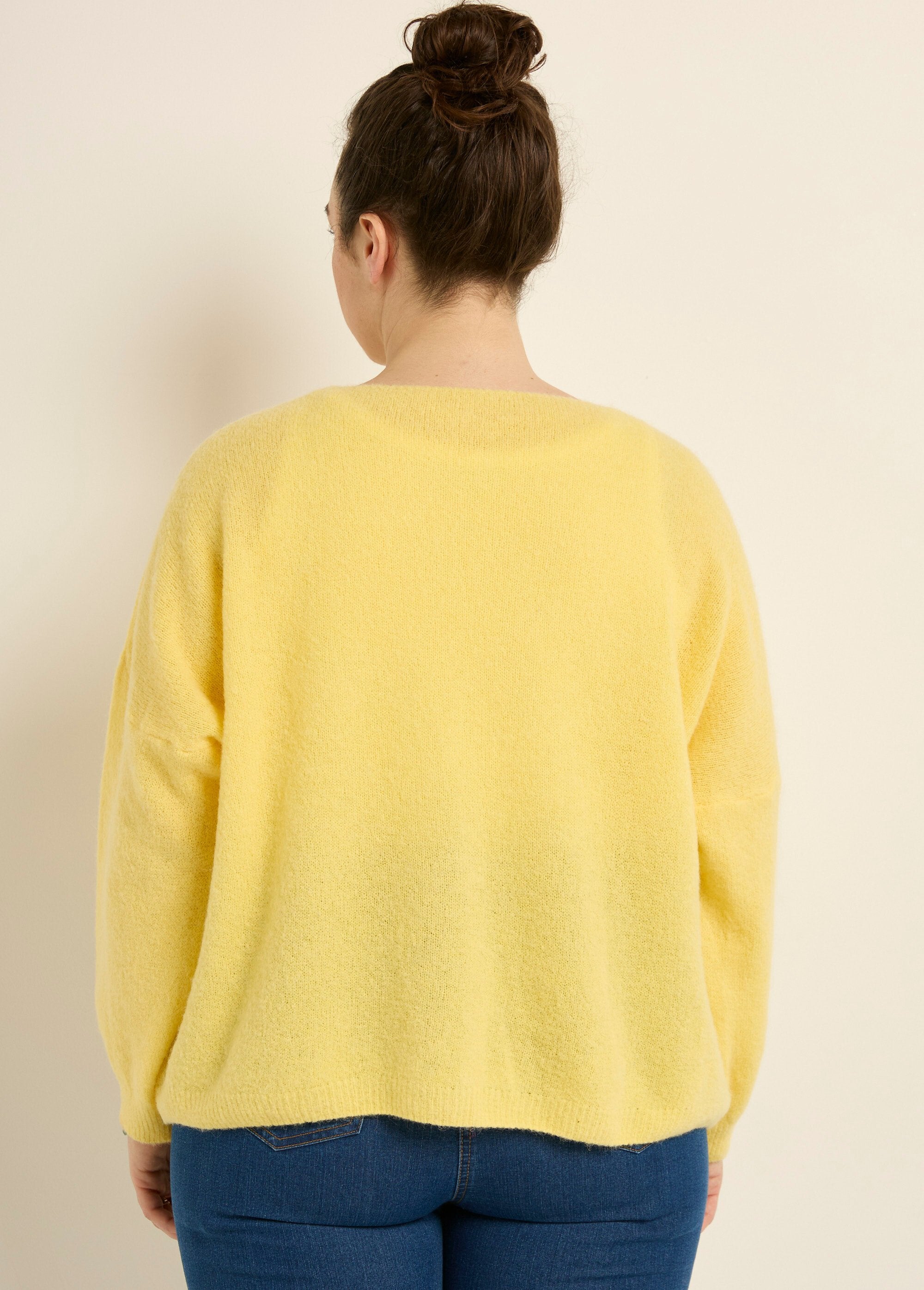 Cárdigan_de_punto_de_alpaca,_cuello_en_V_Amarillo_pálido_DO1_curvy