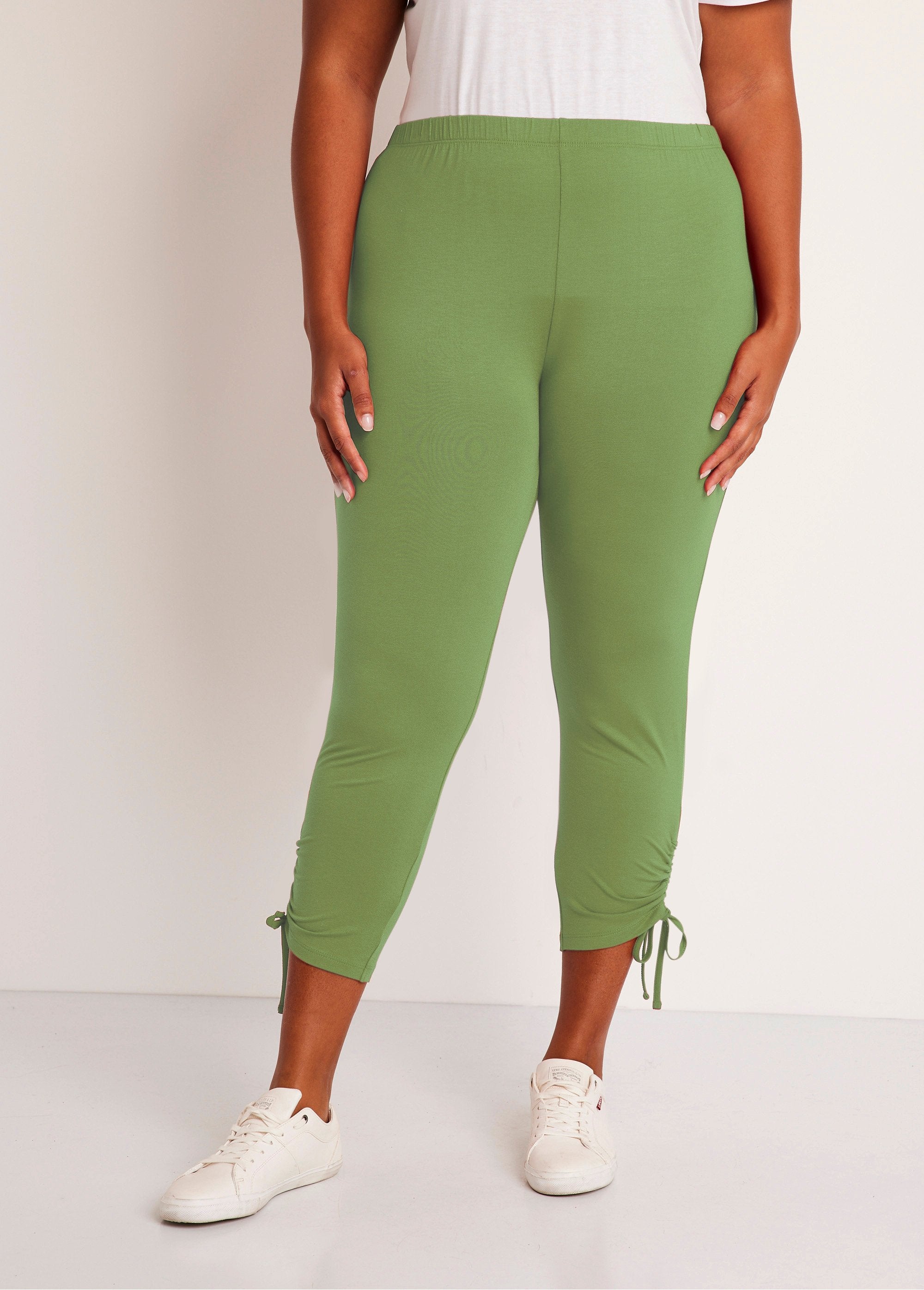 Legging_corto_con_cinturilla_elástica_lima_simple_FA1_curvy