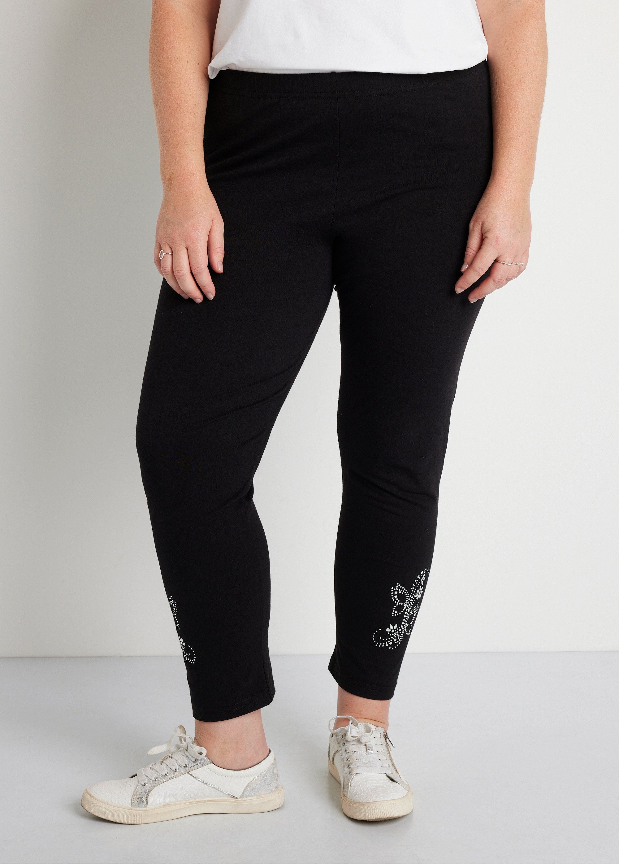 Legging_liso_corto_con_cinturilla_elástica_Negro_FA1_curvy