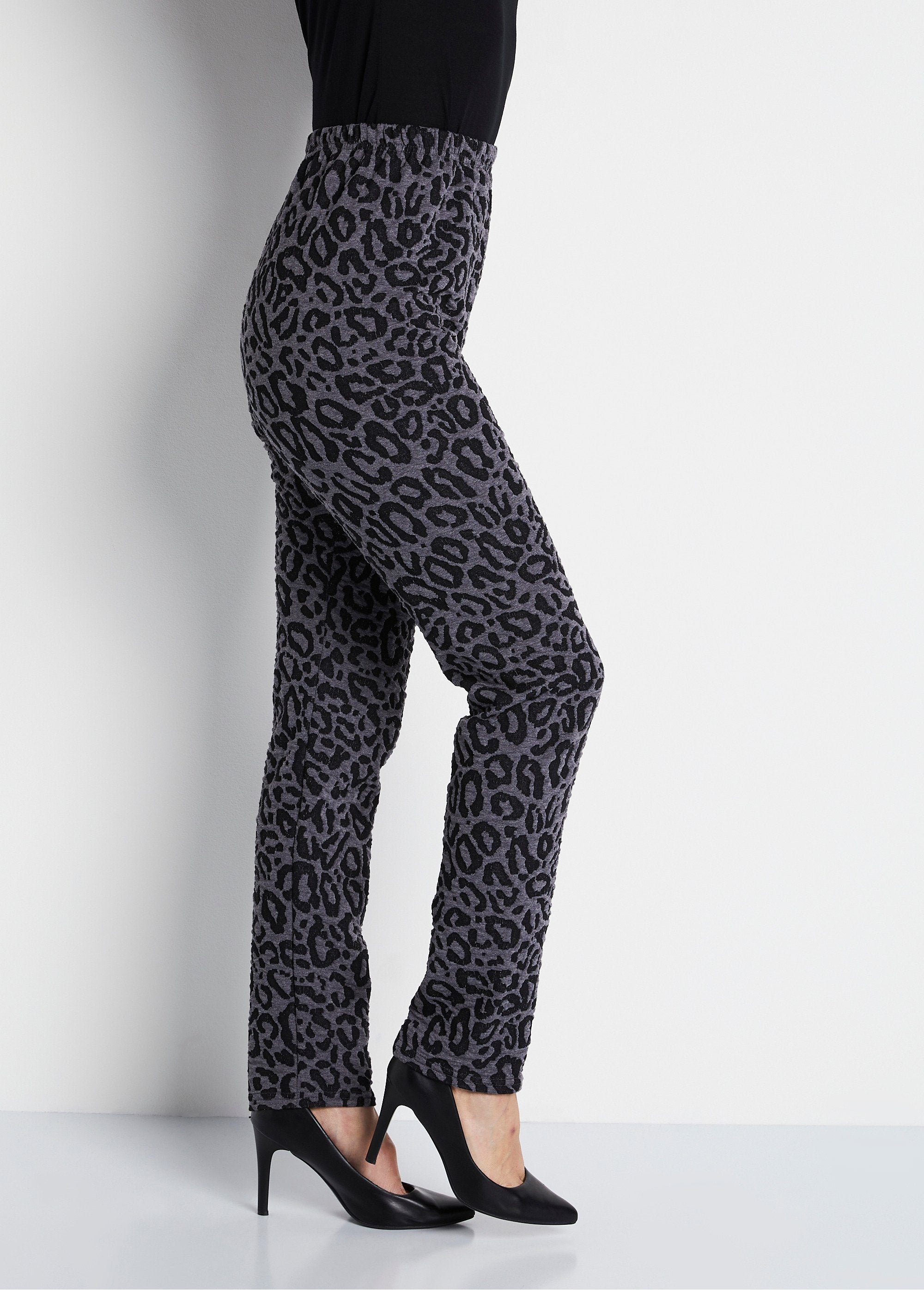 Leggings_de_punto_jacquard_con_cintura_elástica_Gris_leopardo_DR1_slim