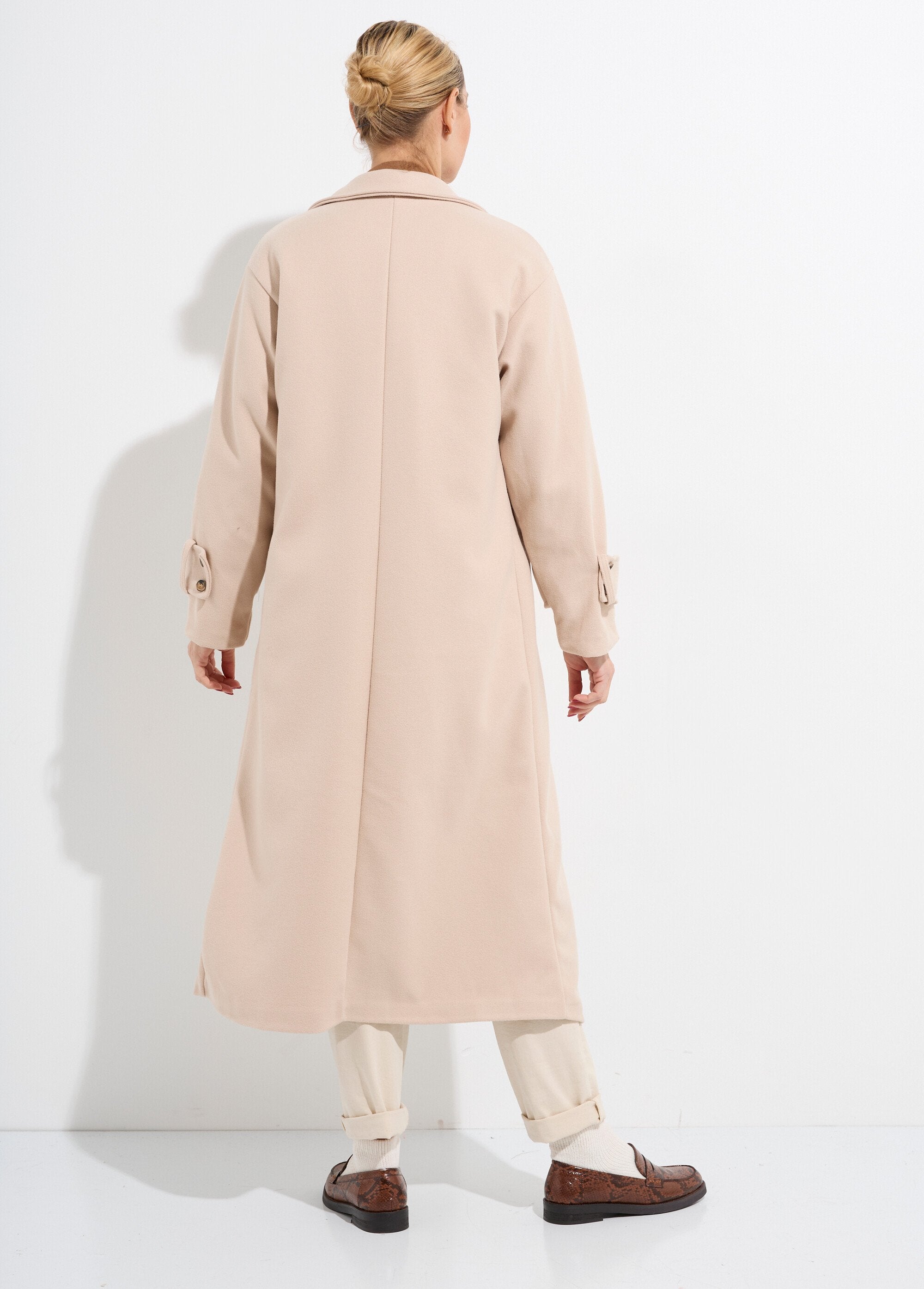 Abrigo_largo_y_elegante_estilo_lana_Beige_DO1_slim