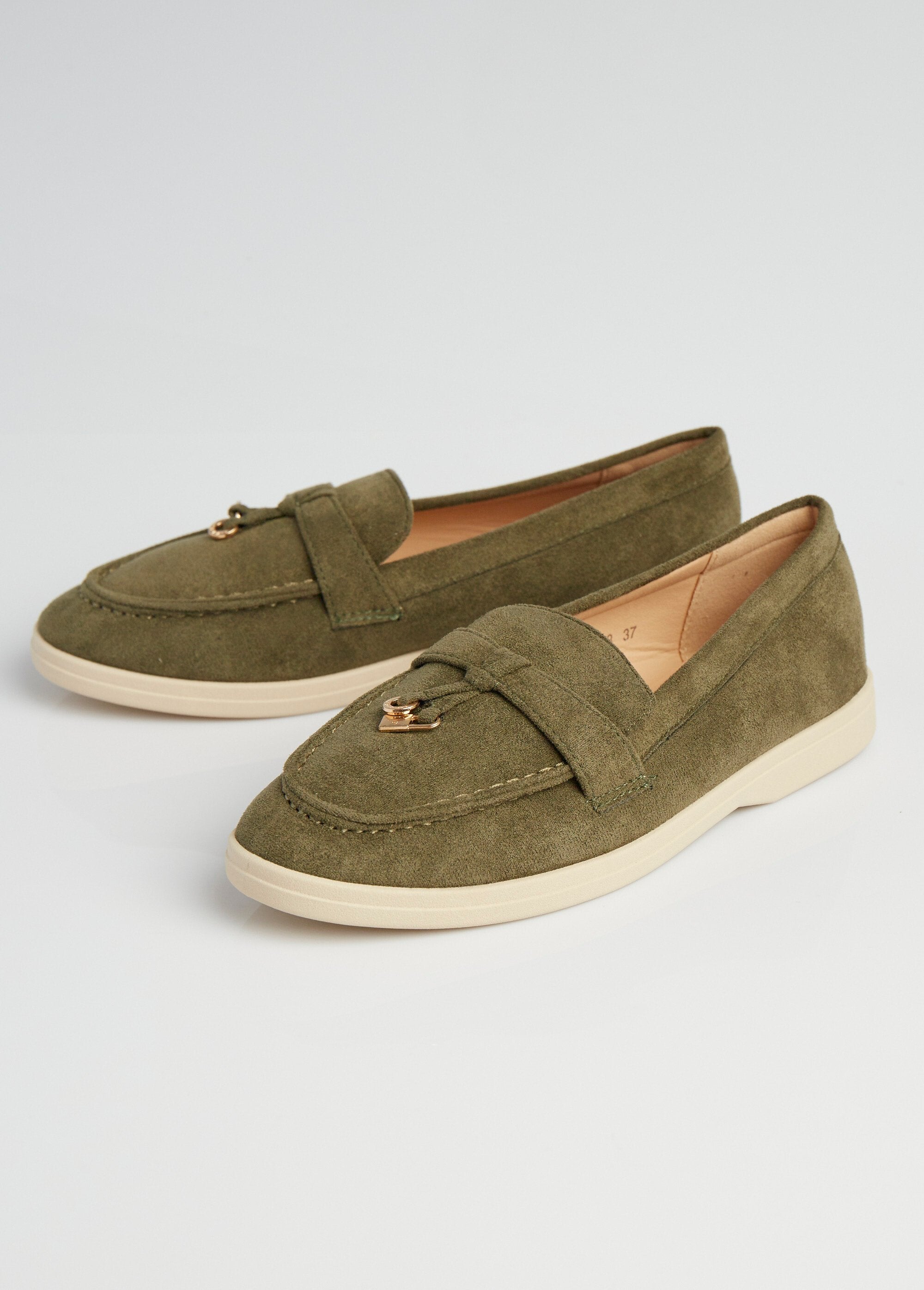 Mocasines_estilo_mocasín_efecto_ante_verde_caqui_DE1_slim
