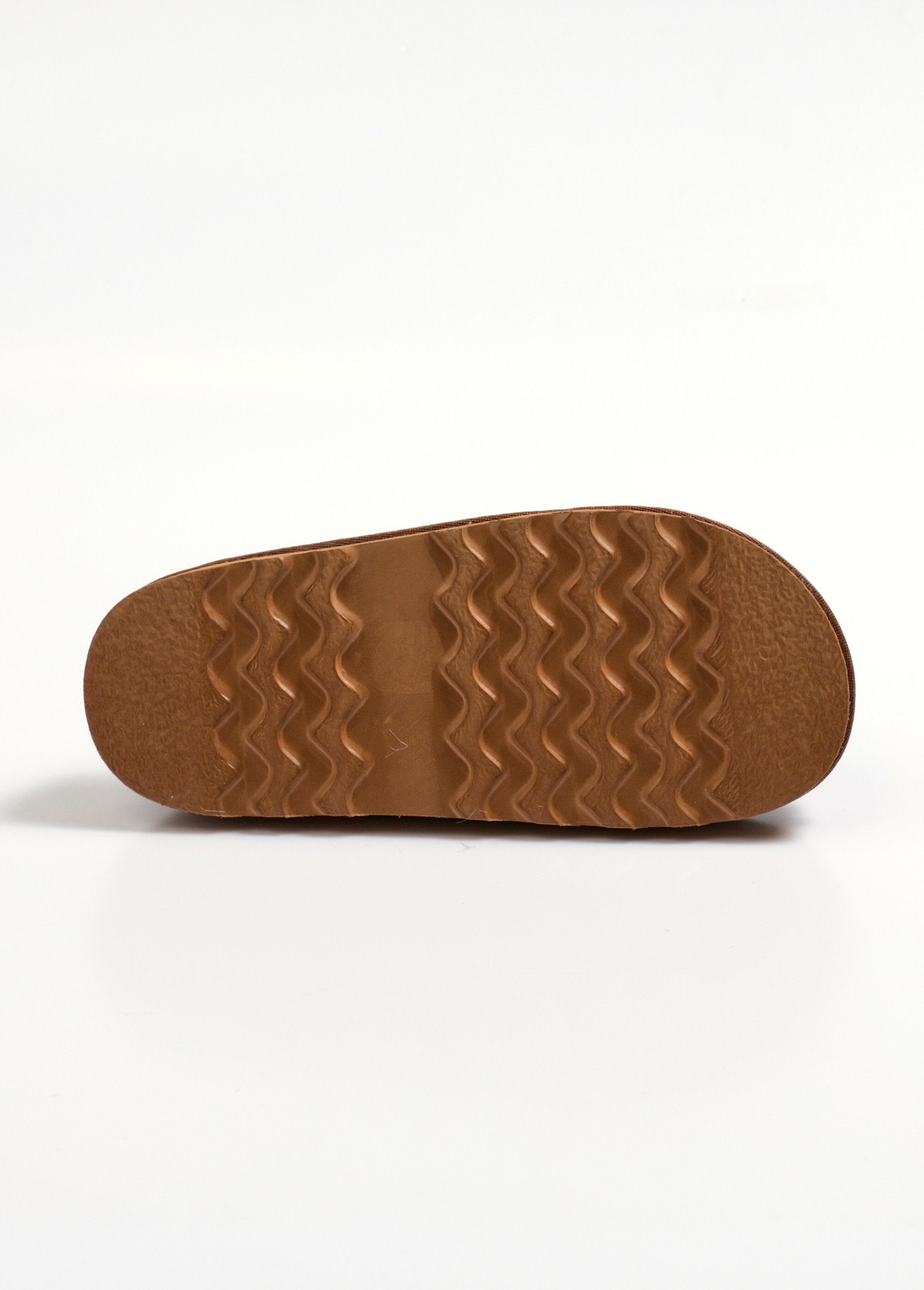 Mules_de_ante_con_cuña_y_velcro_Leopardo_UN1_slim