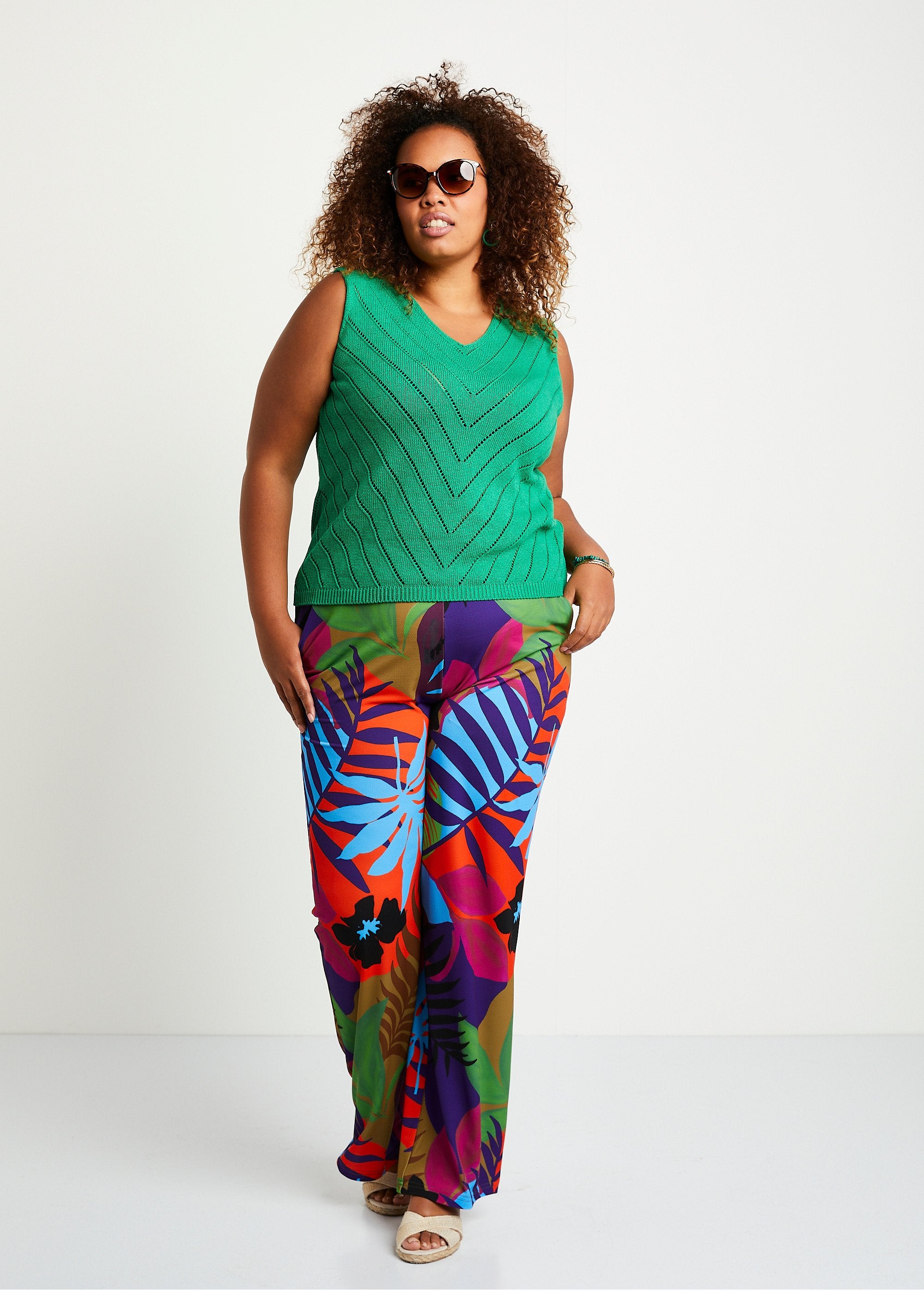 Pantalón_holgado_estampado_con_cintura_elástica_Multicolor_SF1_curvy