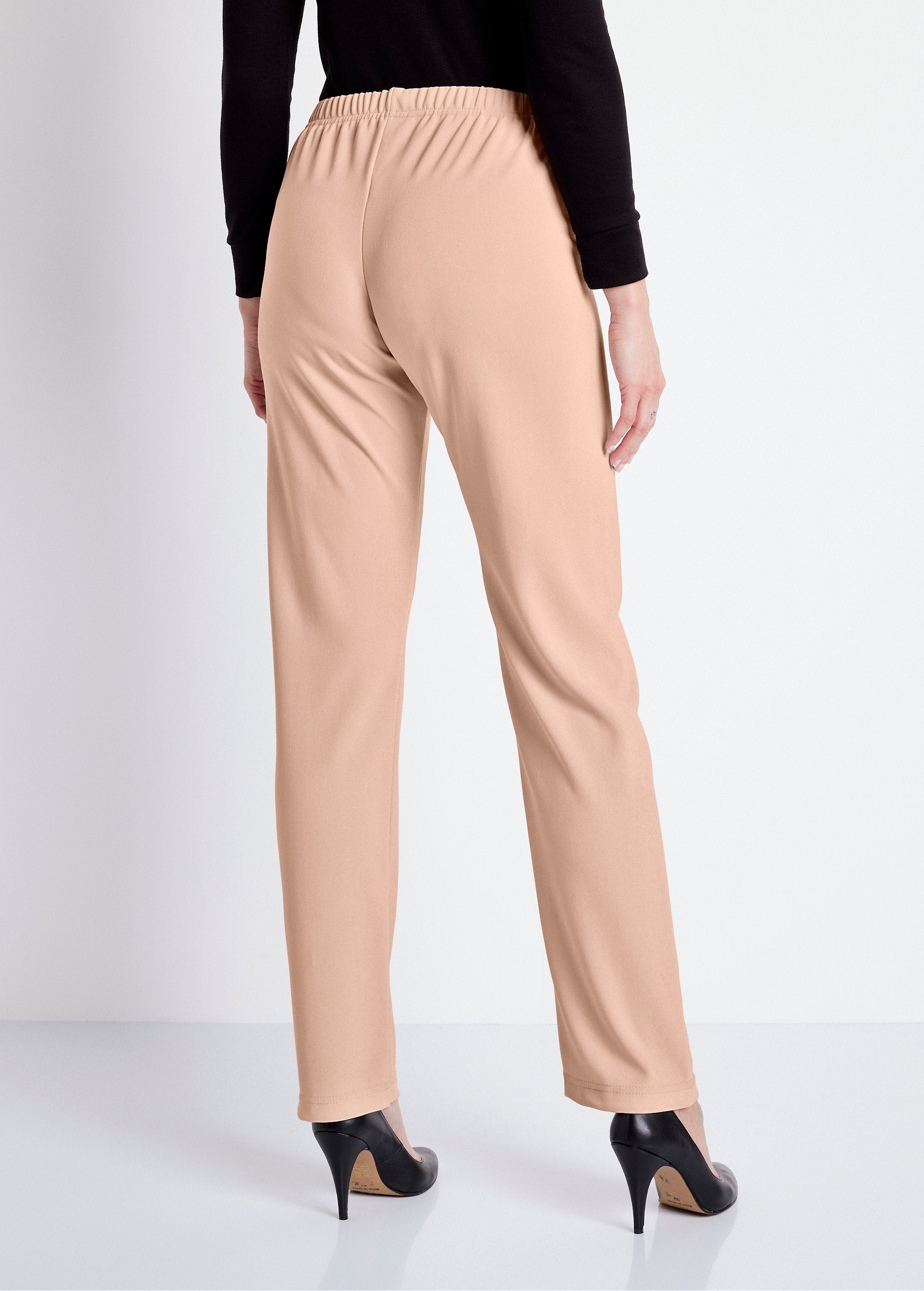 Pantalón_recto_con_cintura_elástica_y_punto_canalé_Beige_DO1_slim