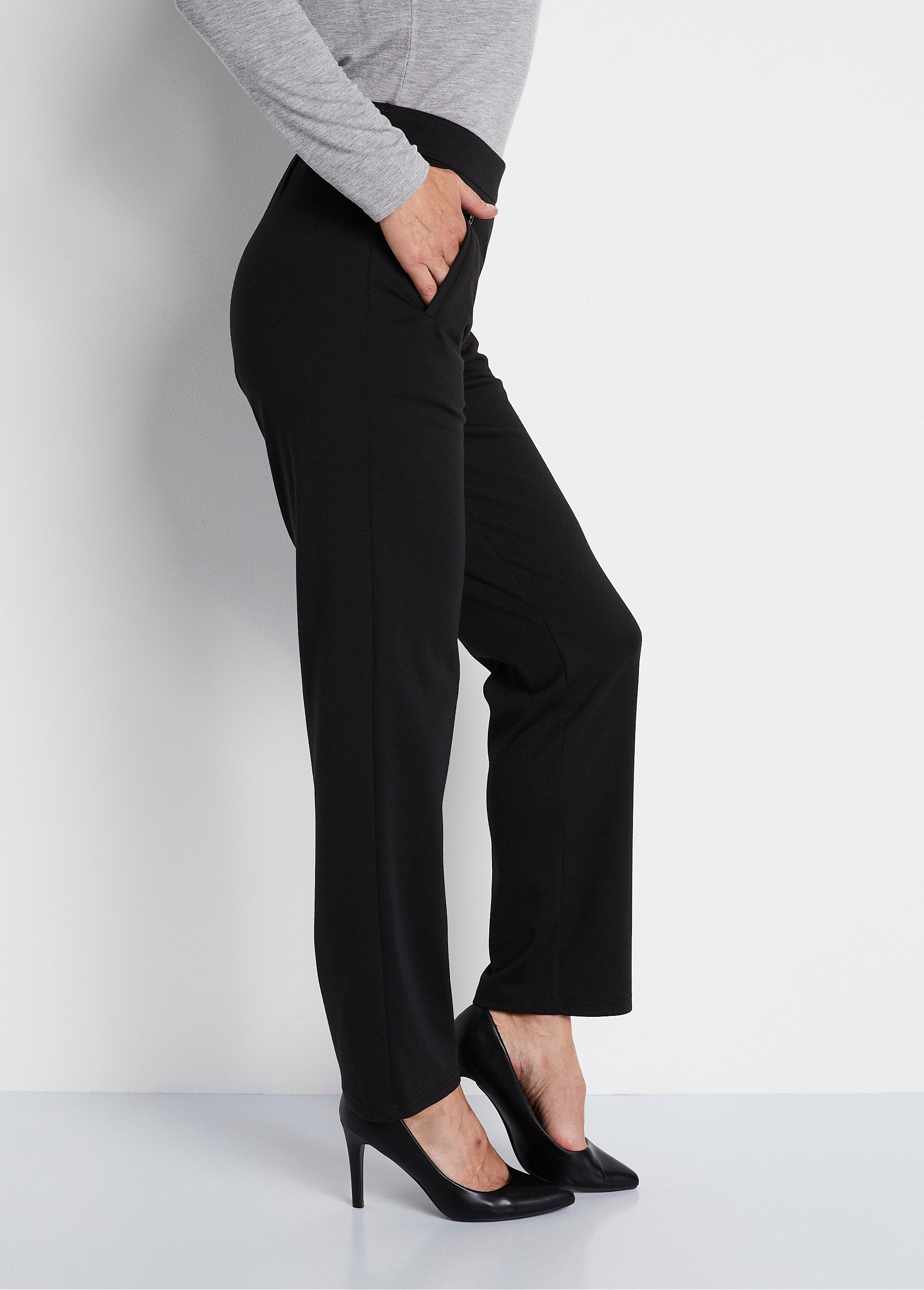 Pantalón_recto_con_cintura_semielástica_Negro_liso_DR1_slim