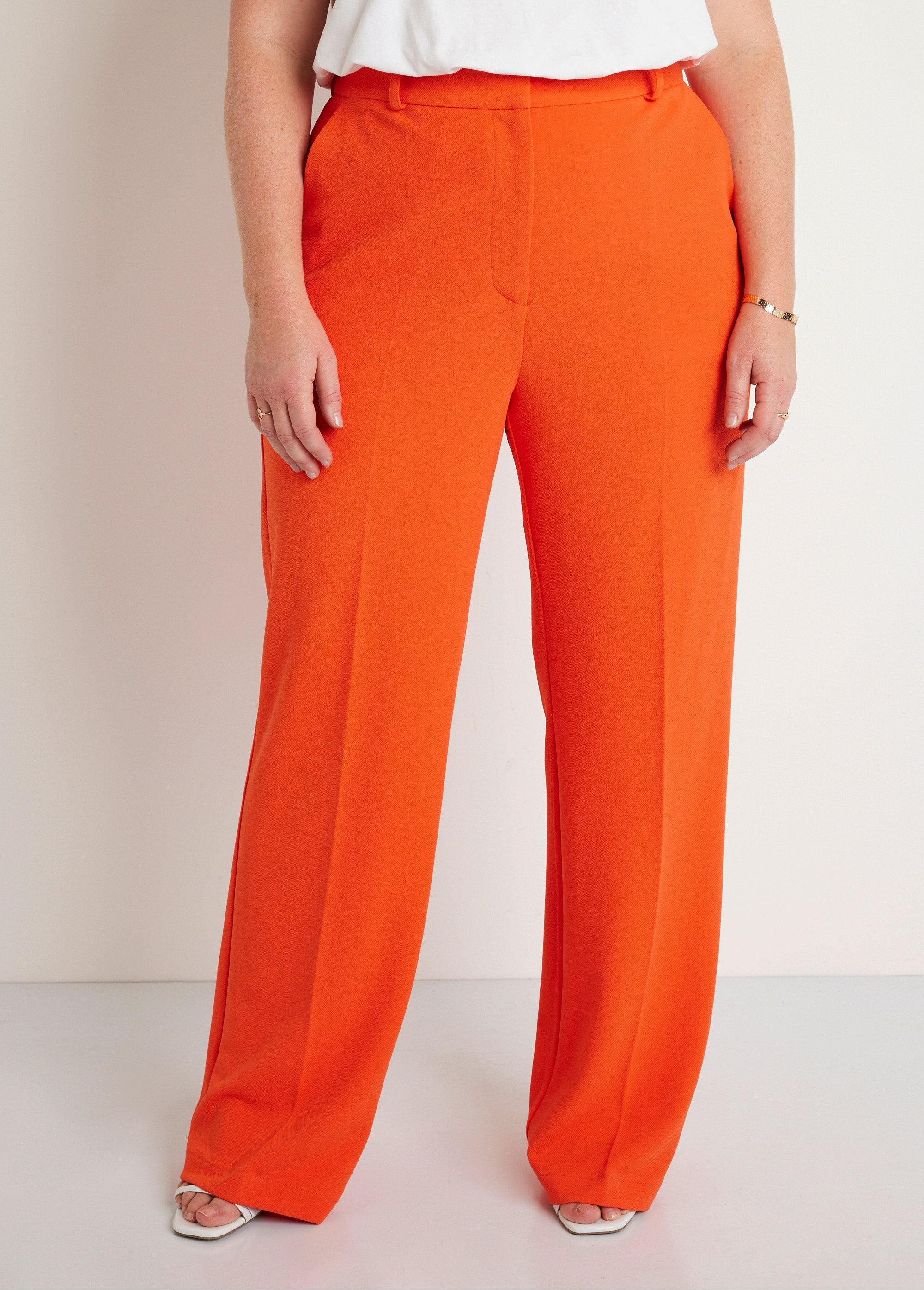 Pantalón_ancho_fluido_naranja_FA1_curvy