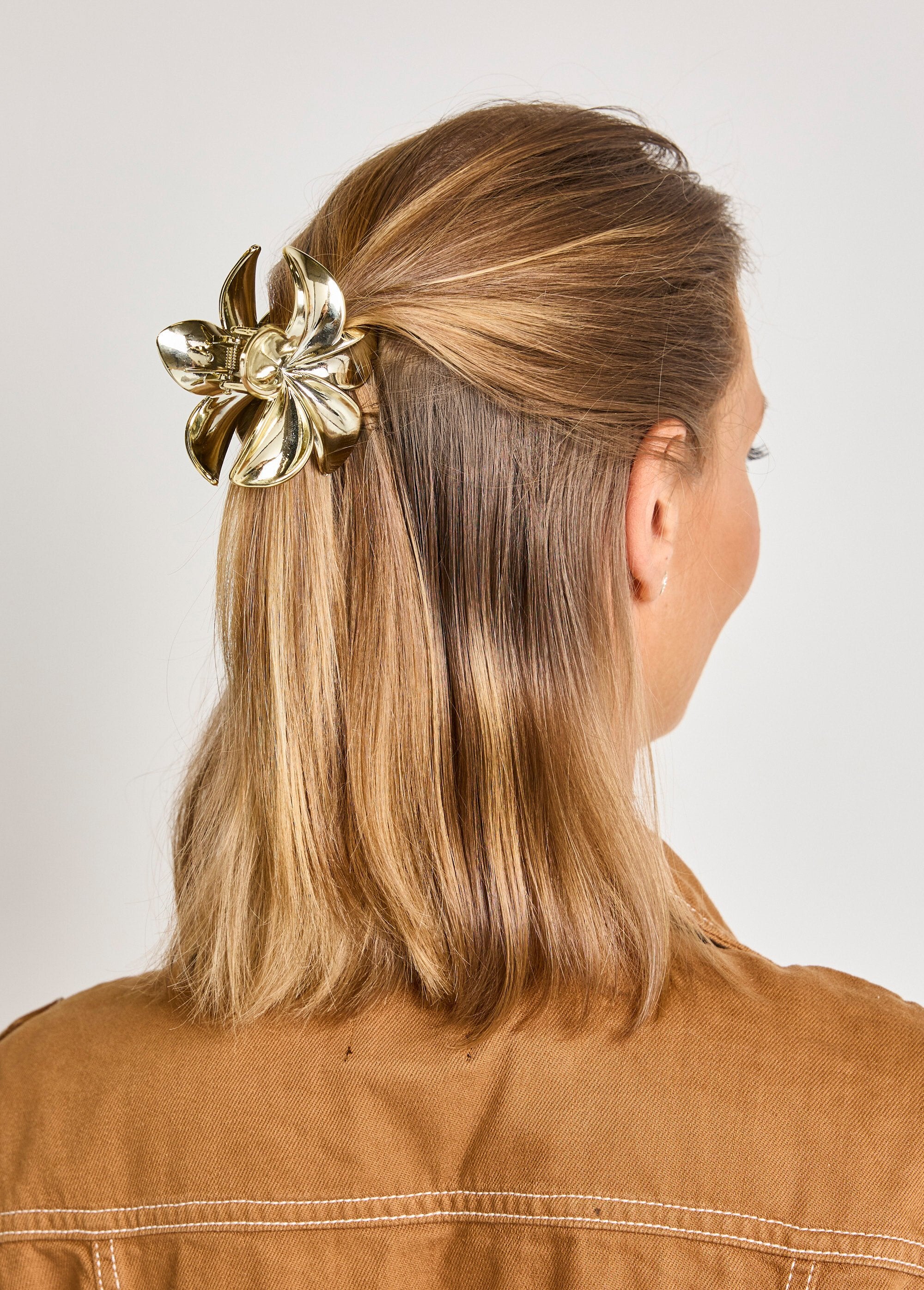 Pinza_para_el_pelo_con_forma_de_flor_Dorado_DE2_slim